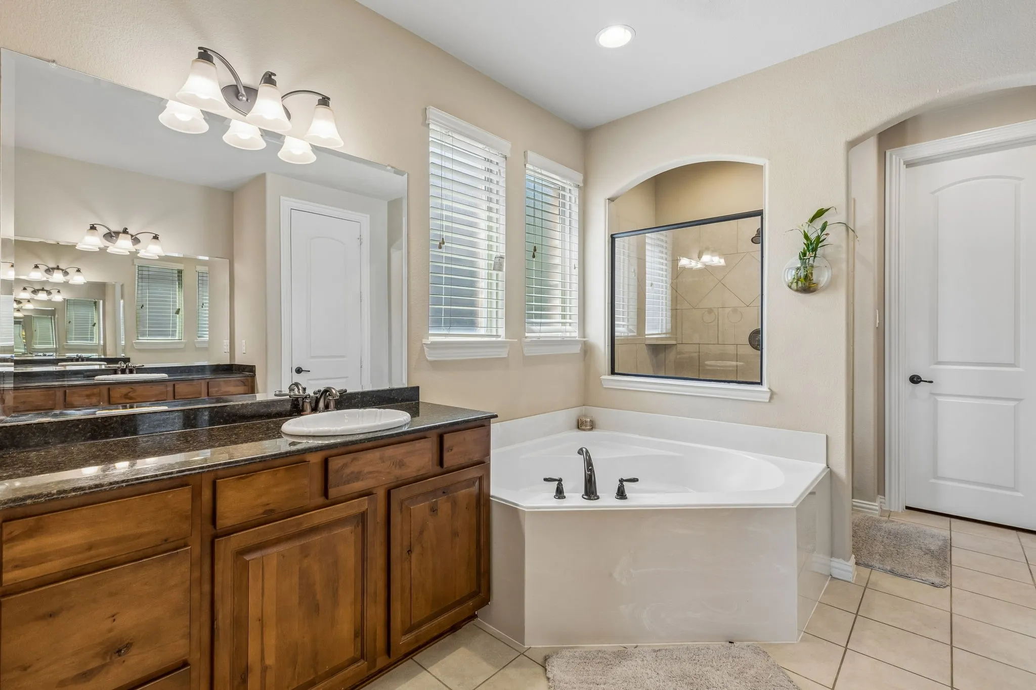 Single Family Residence For Sale in Tarrant County , 7258 Mirada, Grand Prairie, Texas 75054, 4 Bedroom, 4 Bathroom, 2 Garage spaces, 2,830 Sqft, built in 2013, mls#21265243, Real Estate Agent in Grand Prairie, Homes For Sale in Tarrant county, Homes For Sale in Grand Prairie, Realtor in Grand Prairie Texas, Real Estate Brokerage Independent Realty Texas, Luminita Cordes Realtor