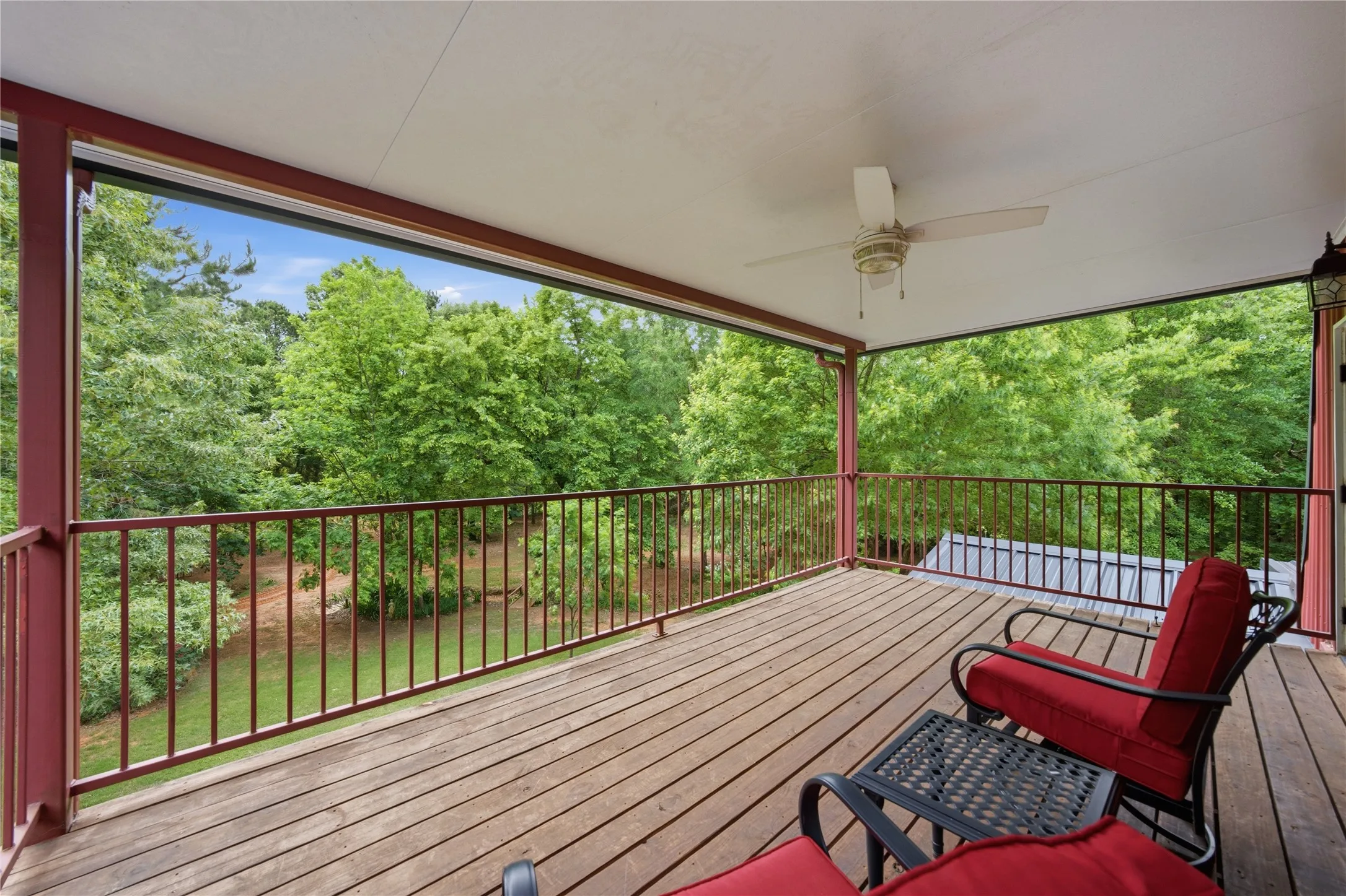 Single Family Residence For Sale in Cherokee County , 2287 CR 3402, Bullard, Texas 75757, 3 Bedrooms, 4 Bathrooms, 2 Garage spaces, 3,200 Sqft, built in 2015, Price $1,625,000, mls#21265249, Real Estate Agent in Bullard, Homes For Sale in Cherokee county, Homes For Sale in Bullard, Realtor in Bullard Texas, Real Estate Brokerage Independent Realty Texas, Luminita Cordes Realtor