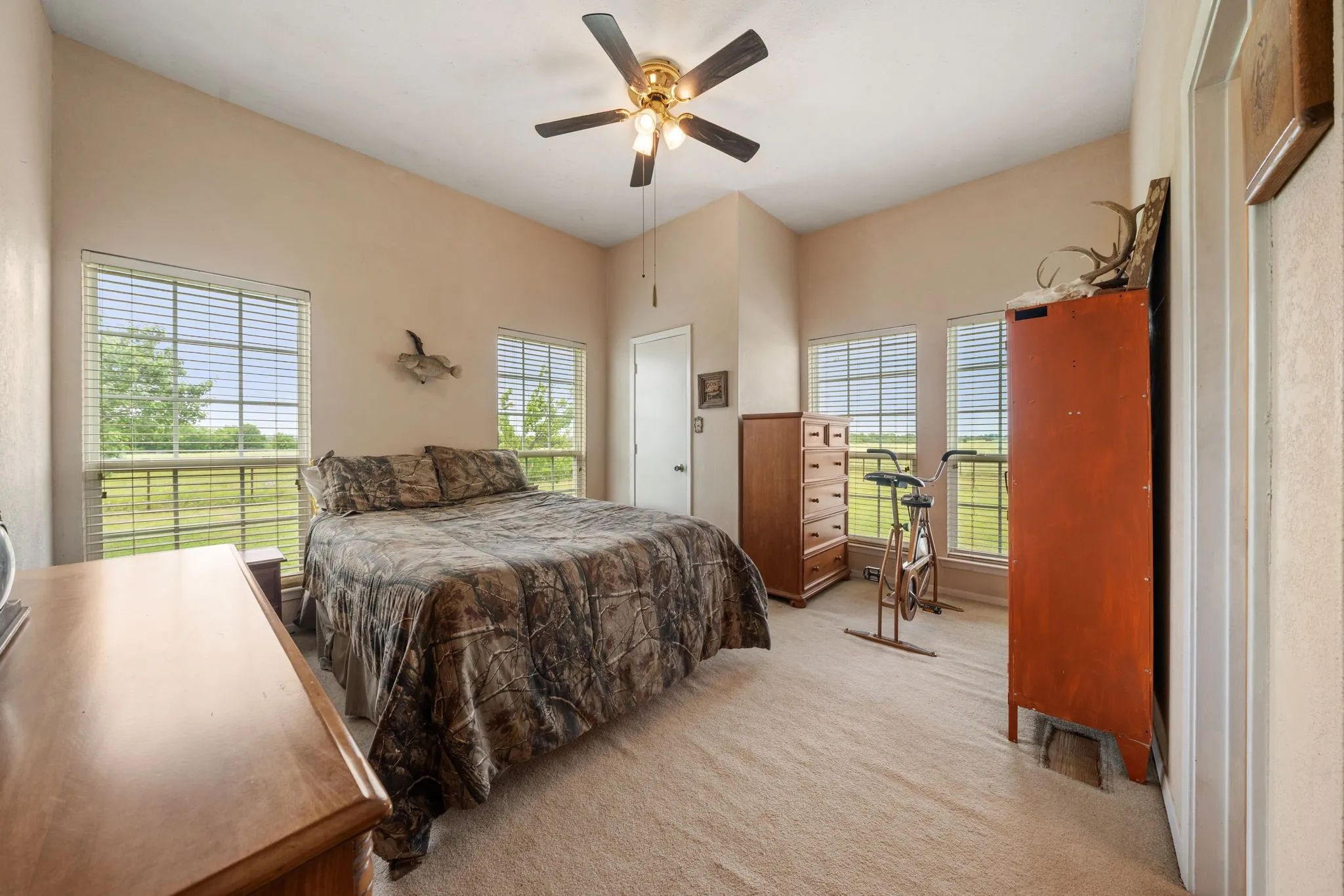 Single Family Residence For Sale in Hunt County , 404 Fm 1566 W, Wolfe City, Texas 75496, 2 Bedrooms, 2 Bathrooms, Garage spaces, 1,628 Sqft, built in 1965, Price $1,200,000, mls#21262261, Real Estate Agent in Wolfe City, Homes For Sale in Hunt county, Homes For Sale in Wolfe City, Realtor in Wolfe City Texas, Real Estate Brokerage Independent Realty Texas, Luminita Cordes Realtor