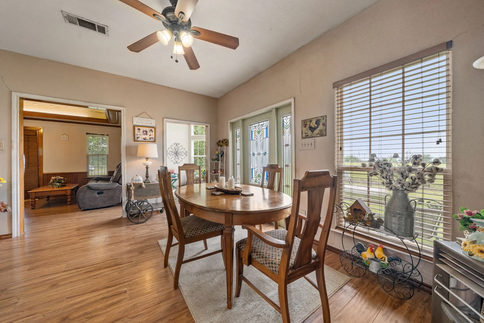 Single Family Residence For Sale in Hunt County , 404 Fm 1566 W, Wolfe City, Texas 75496, 2 Bedrooms, 2 Bathrooms, Garage spaces, 1,628 Sqft, built in 1965, Price $1,200,000, mls#21262261, Real Estate Agent in Wolfe City, Homes For Sale in Hunt county, Homes For Sale in Wolfe City, Realtor in Wolfe City Texas, Real Estate Brokerage Independent Realty Texas, Luminita Cordes Realtor