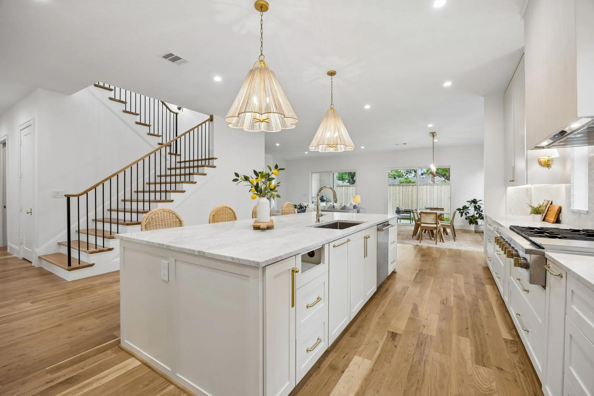 Single Family Residence For Sale in Dallas County , 10215 Lynford Drive, Dallas, Texas 75238, 4 Bedroom, 5 Bathroom, 2 Garage spaces, 4,291 Sqft, built in 2025, mls#21264342, Real Estate Agent in Dallas, Homes For Sale in Dallas county, Homes For Sale in Dallas, Realtor in Dallas Texas, Real Estate Brokerage Independent Realty Texas, Luminita Cordes Realtor