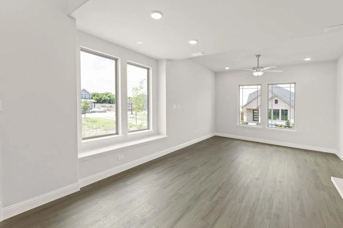 07-475-shady-square-lavon-tx-dining-living