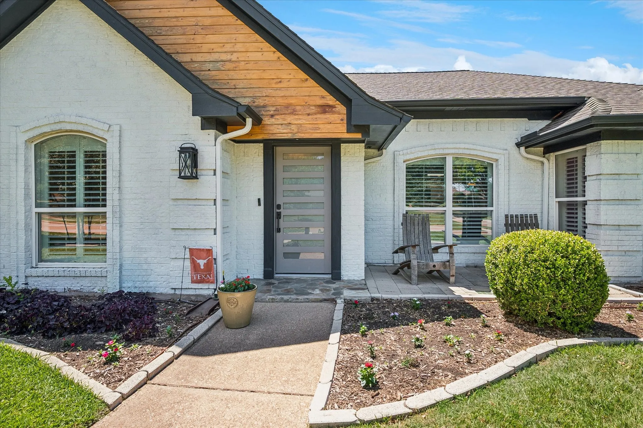 Single Family Residence For Sale in Collin County , 4013 Clipper Court, Plano, Texas 75023, 4 Bedroom, 2 Bathroom, 2 Garage spaces, 2,275 Sqft, built in 1981, mls#21259396, Real Estate Agent in Plano, Homes For Sale in Collin county, Homes For Sale in Plano, Realtor in Plano Texas, Real Estate Brokerage Independent Realty Texas, Luminita Cordes Realtor