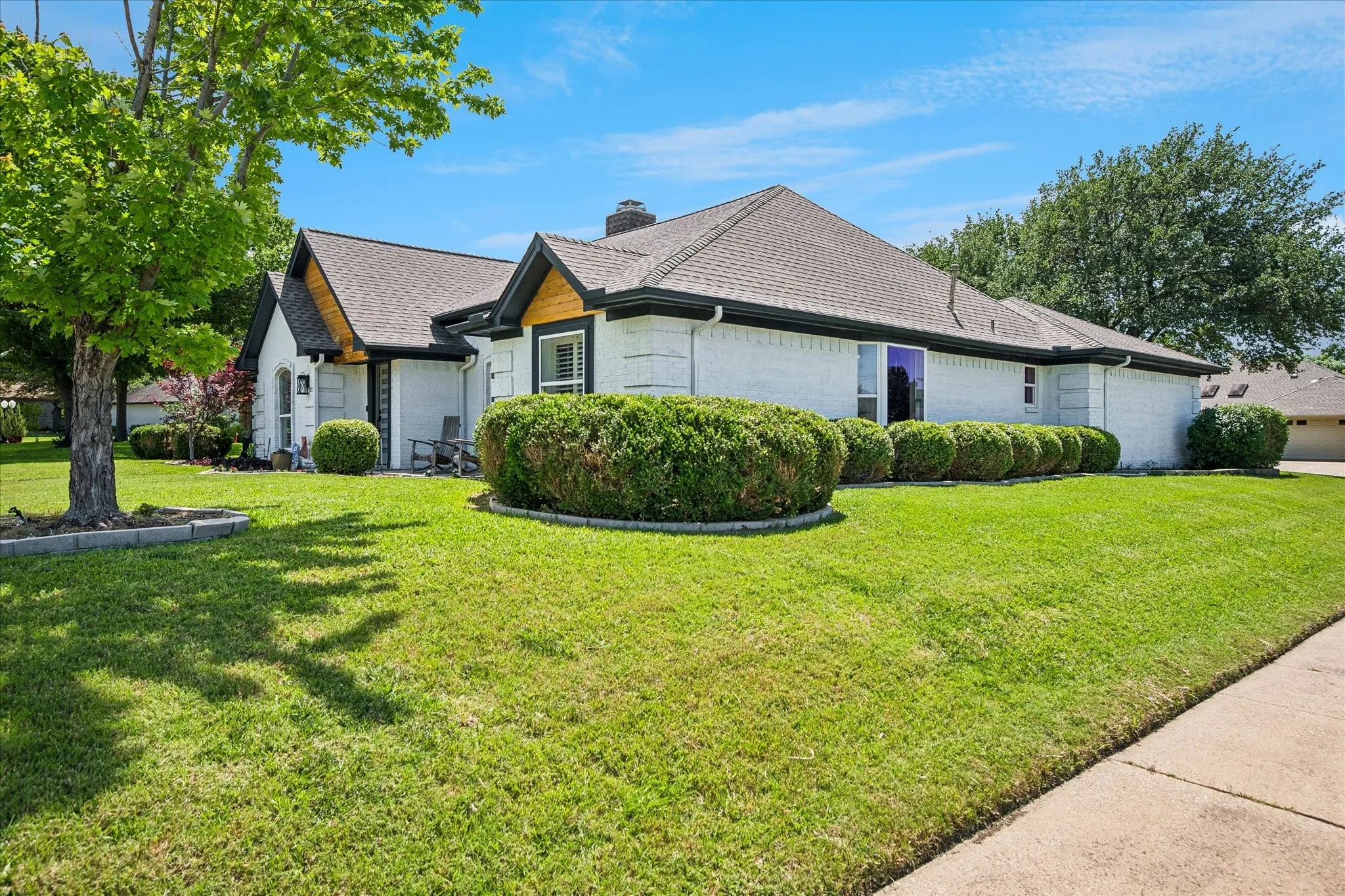 Single Family Residence For Sale in Collin County , 4013 Clipper Court, Plano, Texas 75023, 4 Bedroom, 2 Bathroom, 2 Garage spaces, 2,275 Sqft, built in 1981, mls#21259396, Real Estate Agent in Plano, Homes For Sale in Collin county, Homes For Sale in Plano, Realtor in Plano Texas, Real Estate Brokerage Independent Realty Texas, Luminita Cordes Realtor