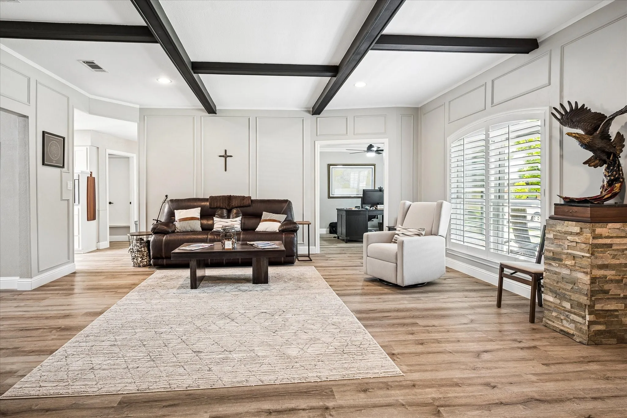 Single Family Residence For Sale in Collin County , 4013 Clipper Court, Plano, Texas 75023, 4 Bedroom, 2 Bathroom, 2 Garage spaces, 2,275 Sqft, built in 1981, mls#21259396, Real Estate Agent in Plano, Homes For Sale in Collin county, Homes For Sale in Plano, Realtor in Plano Texas, Real Estate Brokerage Independent Realty Texas, Luminita Cordes Realtor