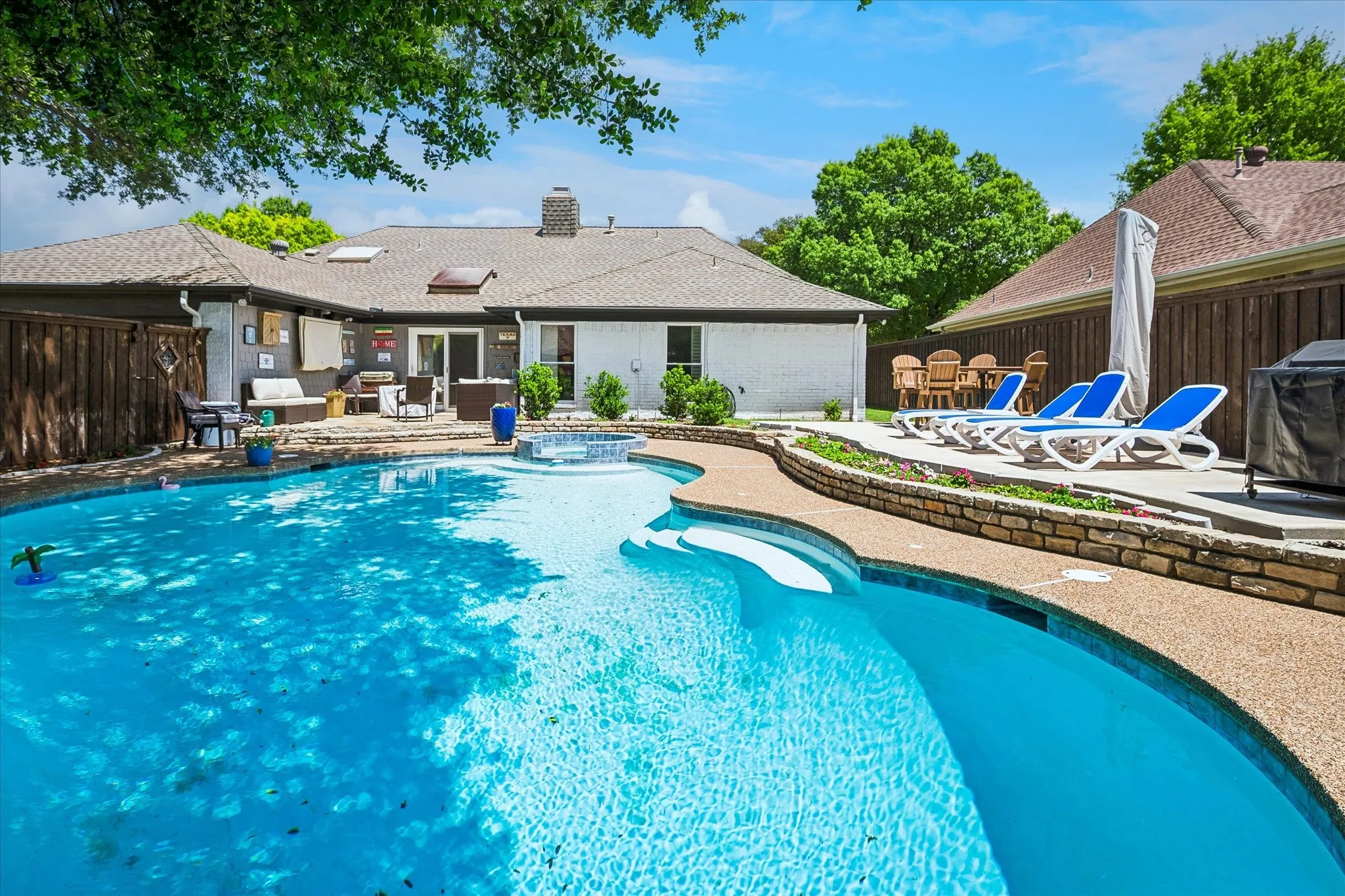 Single Family Residence For Sale in Collin County , 4013 Clipper Court, Plano, Texas 75023, 4 Bedroom, 2 Bathroom, 2 Garage spaces, 2,275 Sqft, built in 1981, mls#21259396, Real Estate Agent in Plano, Homes For Sale in Collin county, Homes For Sale in Plano, Realtor in Plano Texas, Real Estate Brokerage Independent Realty Texas, Luminita Cordes Realtor