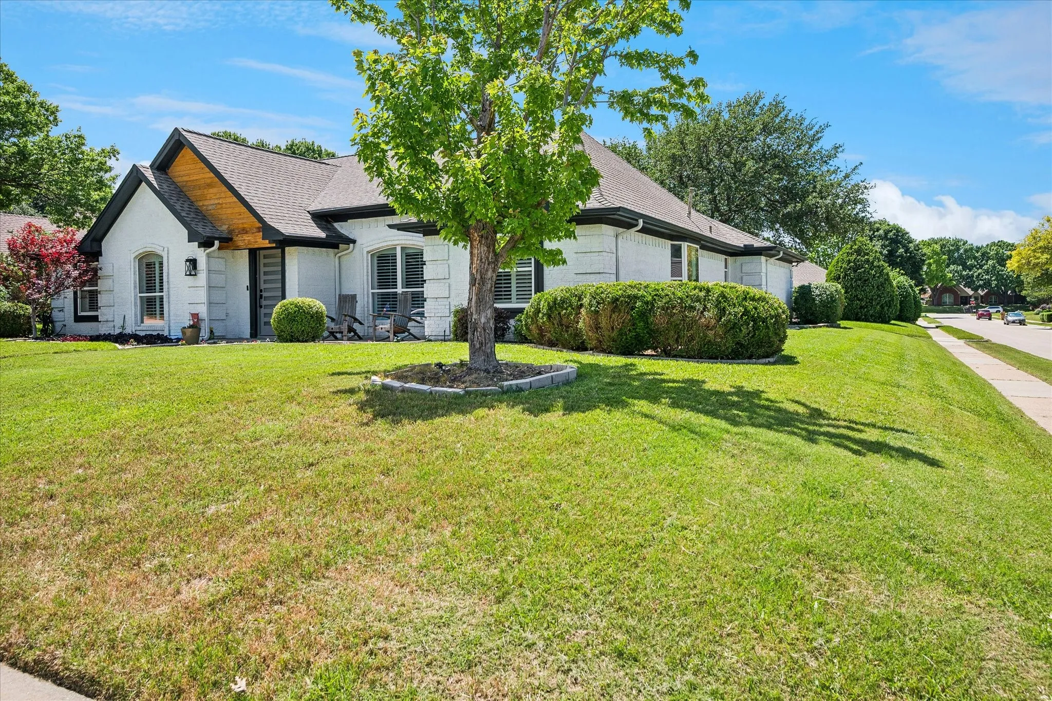 Single Family Residence For Sale in Collin County , 4013 Clipper Court, Plano, Texas 75023, 4 Bedroom, 2 Bathroom, 2 Garage spaces, 2,275 Sqft, built in 1981, mls#21259396, Real Estate Agent in Plano, Homes For Sale in Collin county, Homes For Sale in Plano, Realtor in Plano Texas, Real Estate Brokerage Independent Realty Texas, Luminita Cordes Realtor