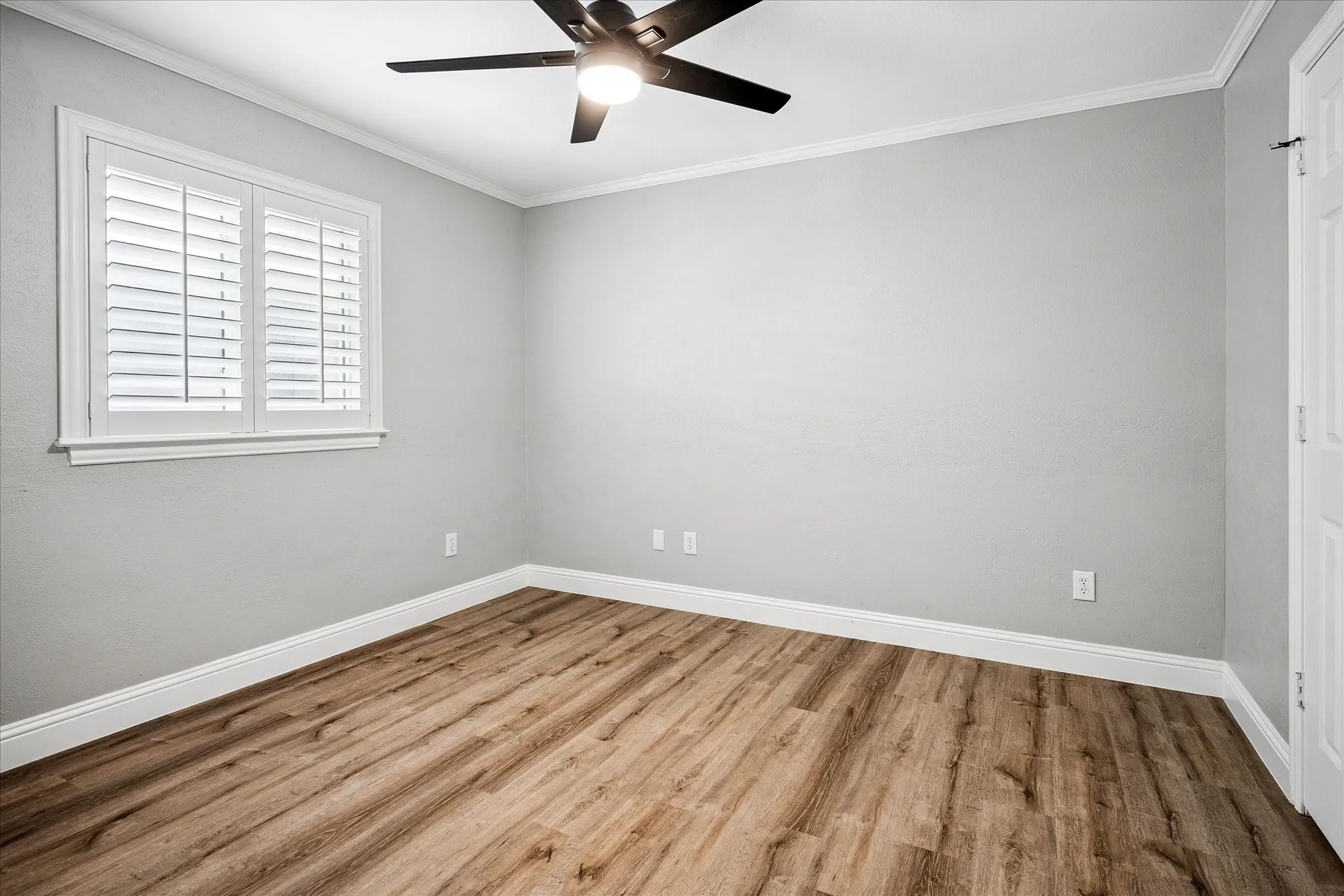 Single Family Residence For Sale in Collin County , 4013 Clipper Court, Plano, Texas 75023, 4 Bedroom, 2 Bathroom, 2 Garage spaces, 2,275 Sqft, built in 1981, mls#21259396, Real Estate Agent in Plano, Homes For Sale in Collin county, Homes For Sale in Plano, Realtor in Plano Texas, Real Estate Brokerage Independent Realty Texas, Luminita Cordes Realtor