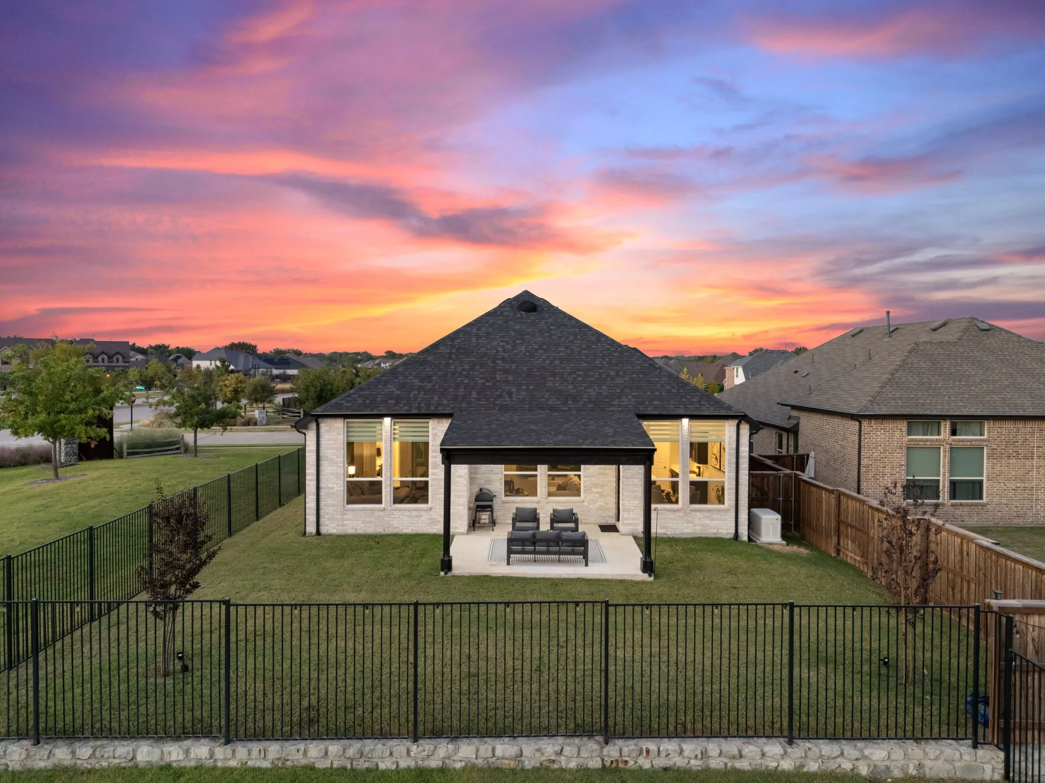 Single Family Residence For Sale in Grayson County , 1725 Mcdougall Creek, Van Alstyne, Texas 75495, 4 Bedroom, 2 Bathroom, 2 Garage spaces, 2,240 Sqft, built in 2021, mls#21265235, Real Estate Agent in Van Alstyne, Homes For Sale in Grayson county, Homes For Sale in Van Alstyne, Realtor in Van Alstyne Texas, Real Estate Brokerage Independent Realty Texas, Luminita Cordes Realtor