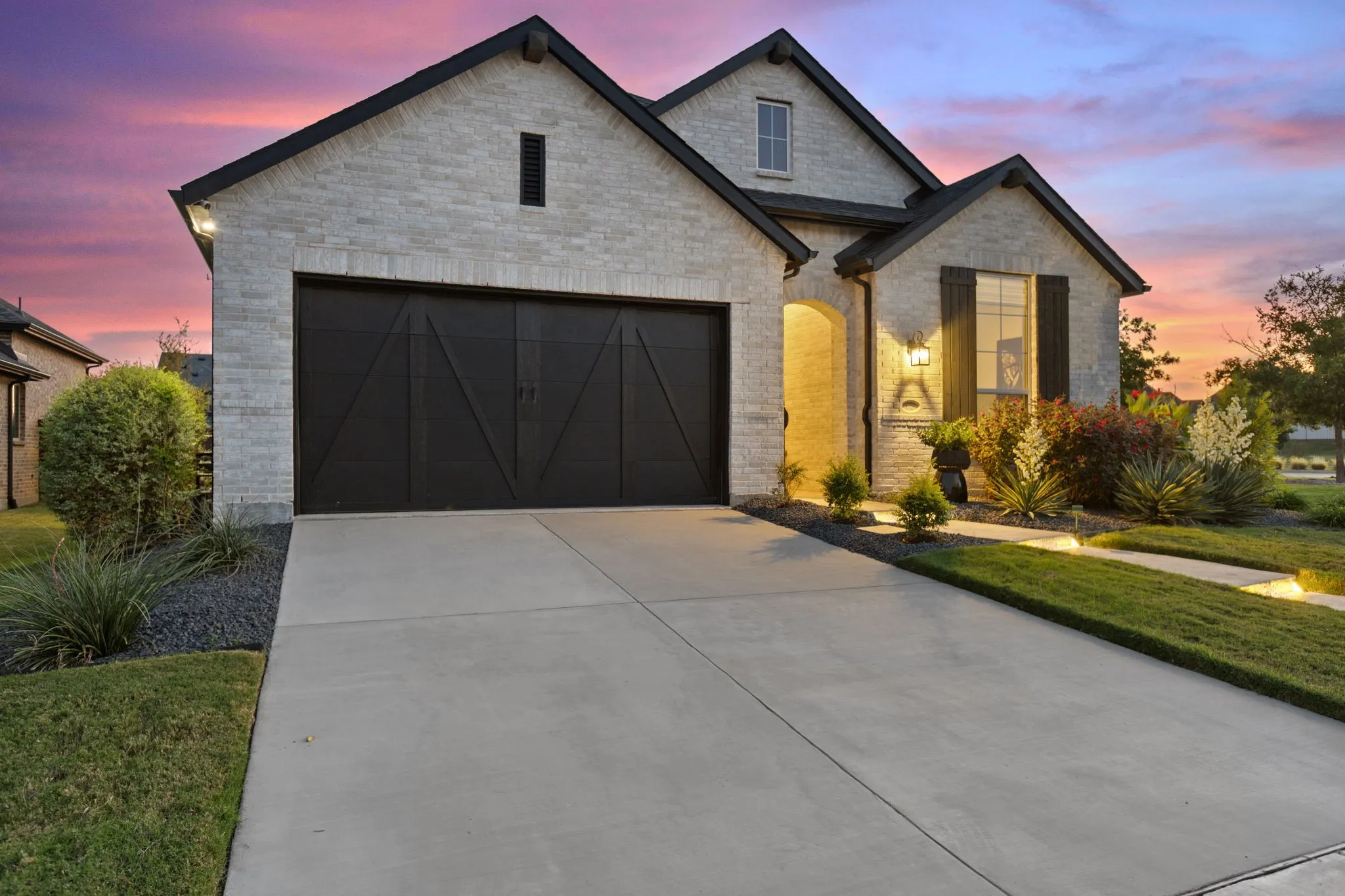 Single Family Residence For Sale in Grayson County , 1725 Mcdougall Creek, Van Alstyne, Texas 75495, 4 Bedroom, 2 Bathroom, 2 Garage spaces, 2,240 Sqft, built in 2021, mls#21265235, Real Estate Agent in Van Alstyne, Homes For Sale in Grayson county, Homes For Sale in Van Alstyne, Realtor in Van Alstyne Texas, Real Estate Brokerage Independent Realty Texas, Luminita Cordes Realtor