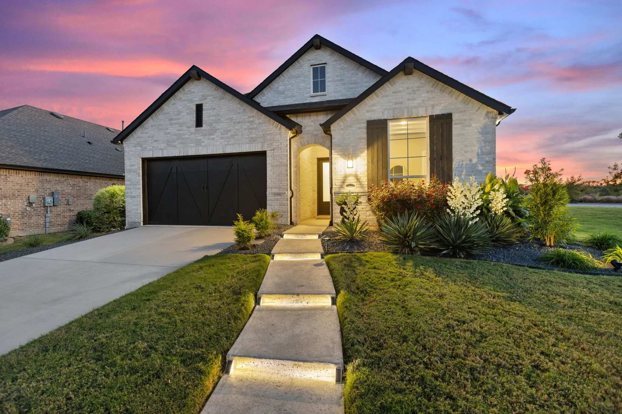 Single Family Residence For Sale in Grayson County , 1725 Mcdougall Creek, Van Alstyne, Texas 75495, 4 Bedroom, 2 Bathroom, 2 Garage spaces, 2,240 Sqft, built in 2021, mls#21265235, Real Estate Agent in Van Alstyne, Homes For Sale in Grayson county, Homes For Sale in Van Alstyne, Realtor in Van Alstyne Texas, Real Estate Brokerage Independent Realty Texas, Luminita Cordes Realtor