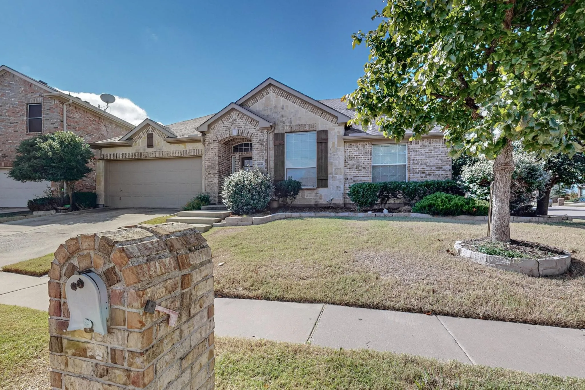 Single Family Residence For Rent in Denton County , 14609 Frisco Ranch Drive, Little Elm, Texas 75068, 4 Bedrooms, 3 Bathrooms, 2 Garage spaces, 3,244 Sqft, built in 2005, Price $2,800, mls#21265294, Real Estate Agent in Little Elm, Homes For Rent in Denton county, Homes For Rent in Little Elm, Realtor in Little Elm Texas, Real Estate Brokerage Independent Realty Texas, Luminita Cordes Realtor