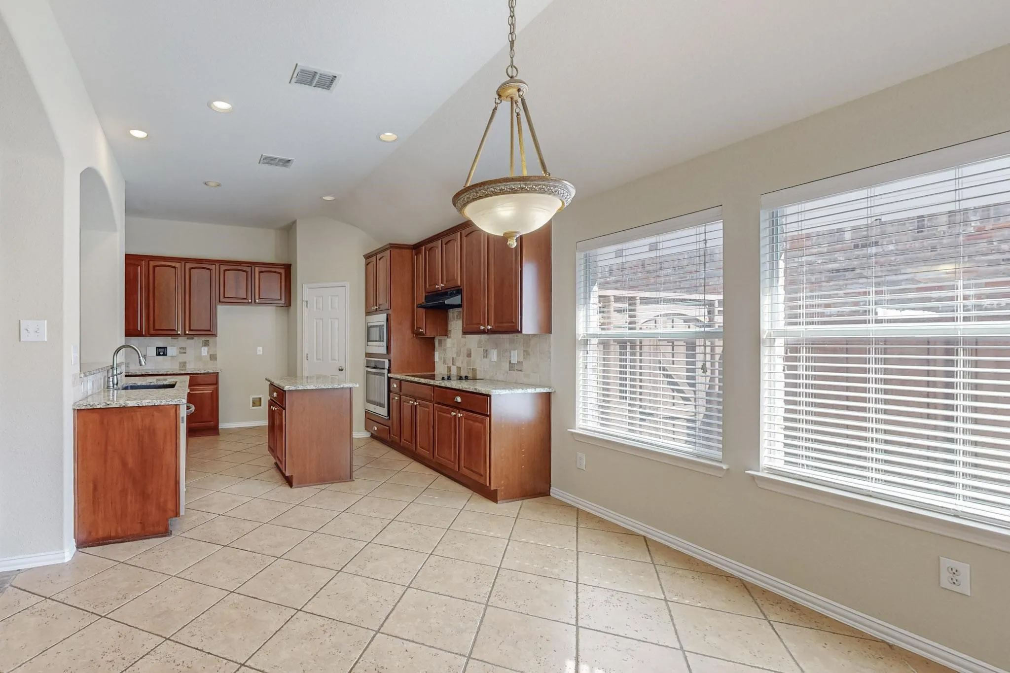 Single Family Residence For Rent in Denton County , 14609 Frisco Ranch Drive, Little Elm, Texas 75068, 4 Bedrooms, 3 Bathrooms, 2 Garage spaces, 3,244 Sqft, built in 2005, Price $2,800, mls#21265294, Real Estate Agent in Little Elm, Homes For Rent in Denton county, Homes For Rent in Little Elm, Realtor in Little Elm Texas, Real Estate Brokerage Independent Realty Texas, Luminita Cordes Realtor