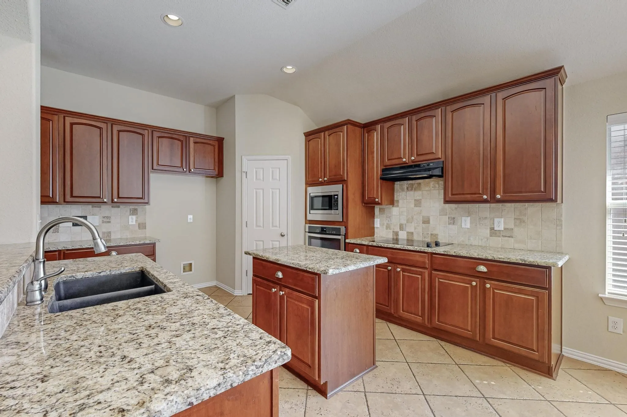Single Family Residence For Rent in Denton County , 14609 Frisco Ranch Drive, Little Elm, Texas 75068, 4 Bedrooms, 3 Bathrooms, 2 Garage spaces, 3,244 Sqft, built in 2005, Price $2,800, mls#21265294, Real Estate Agent in Little Elm, Homes For Rent in Denton county, Homes For Rent in Little Elm, Realtor in Little Elm Texas, Real Estate Brokerage Independent Realty Texas, Luminita Cordes Realtor