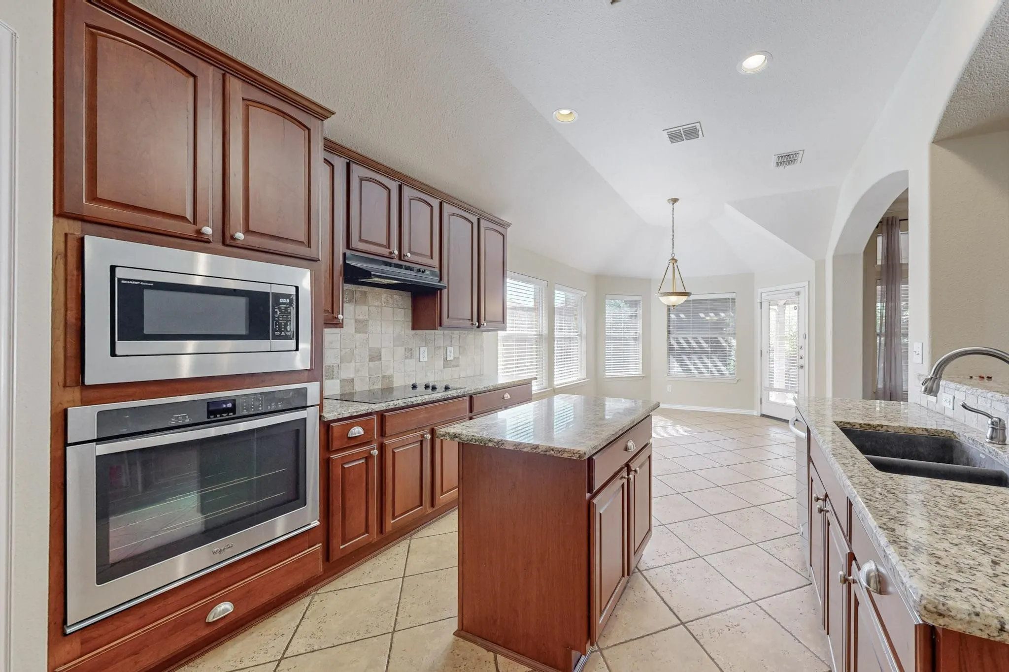 Single Family Residence For Rent in Denton County , 14609 Frisco Ranch Drive, Little Elm, Texas 75068, 4 Bedrooms, 3 Bathrooms, 2 Garage spaces, 3,244 Sqft, built in 2005, Price $2,800, mls#21265294, Real Estate Agent in Little Elm, Homes For Rent in Denton county, Homes For Rent in Little Elm, Realtor in Little Elm Texas, Real Estate Brokerage Independent Realty Texas, Luminita Cordes Realtor