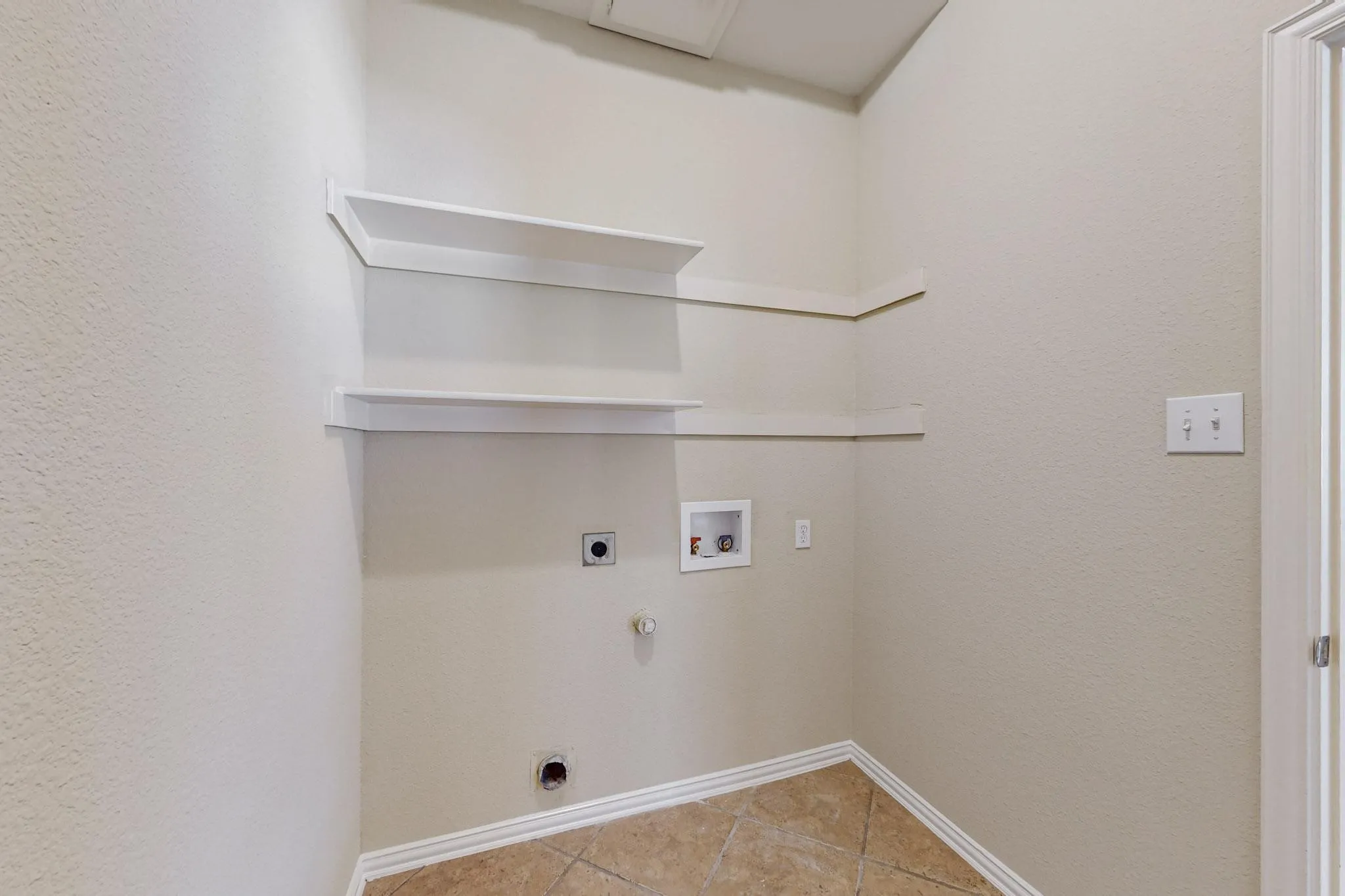 Single Family Residence For Rent in Denton County , 14609 Frisco Ranch Drive, Little Elm, Texas 75068, 4 Bedrooms, 3 Bathrooms, 2 Garage spaces, 3,244 Sqft, built in 2005, Price $2,800, mls#21265294, Real Estate Agent in Little Elm, Homes For Rent in Denton county, Homes For Rent in Little Elm, Realtor in Little Elm Texas, Real Estate Brokerage Independent Realty Texas, Luminita Cordes Realtor