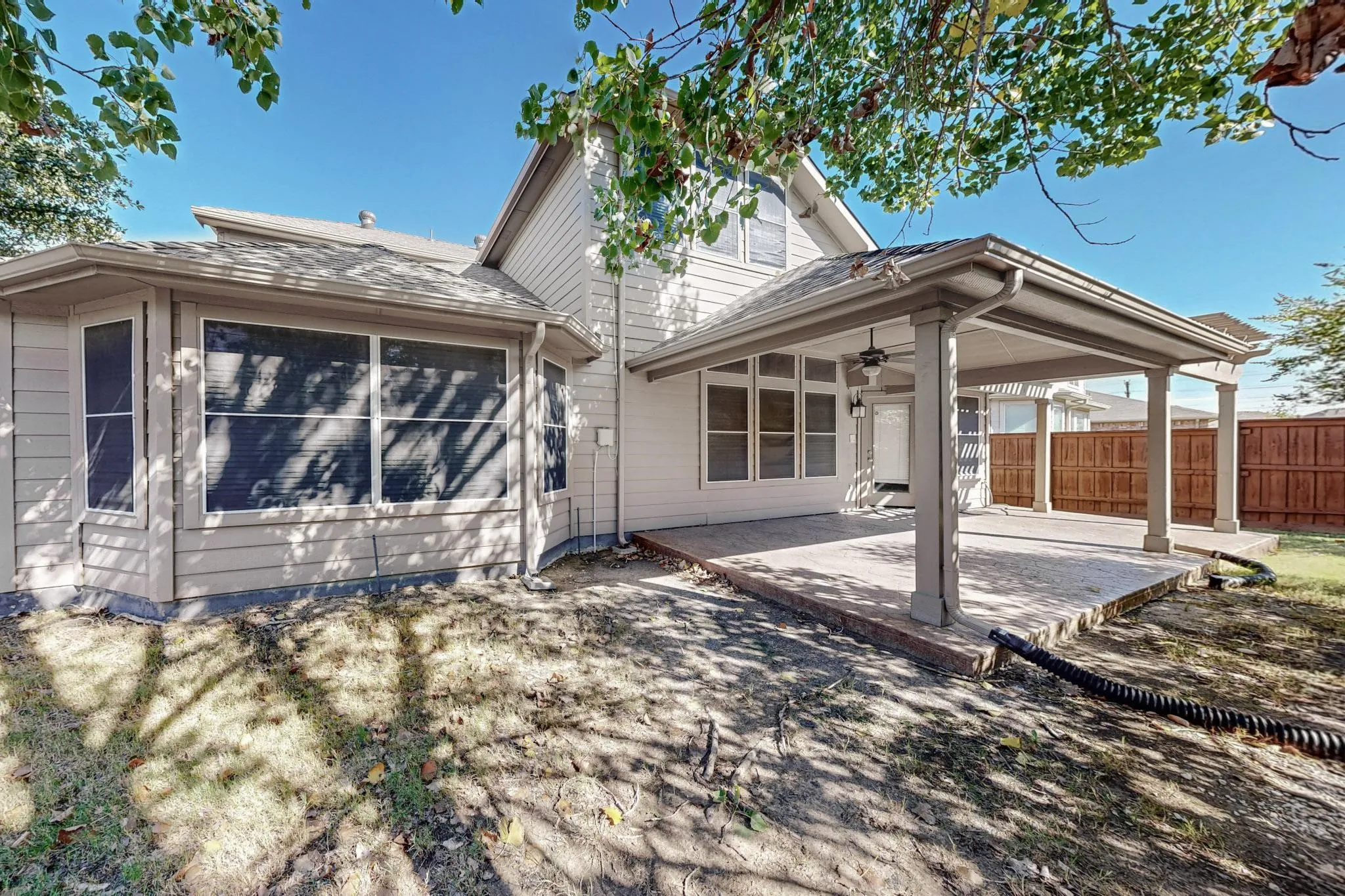 Single Family Residence For Rent in Denton County , 14609 Frisco Ranch Drive, Little Elm, Texas 75068, 4 Bedrooms, 3 Bathrooms, 2 Garage spaces, 3,244 Sqft, built in 2005, Price $2,800, mls#21265294, Real Estate Agent in Little Elm, Homes For Rent in Denton county, Homes For Rent in Little Elm, Realtor in Little Elm Texas, Real Estate Brokerage Independent Realty Texas, Luminita Cordes Realtor