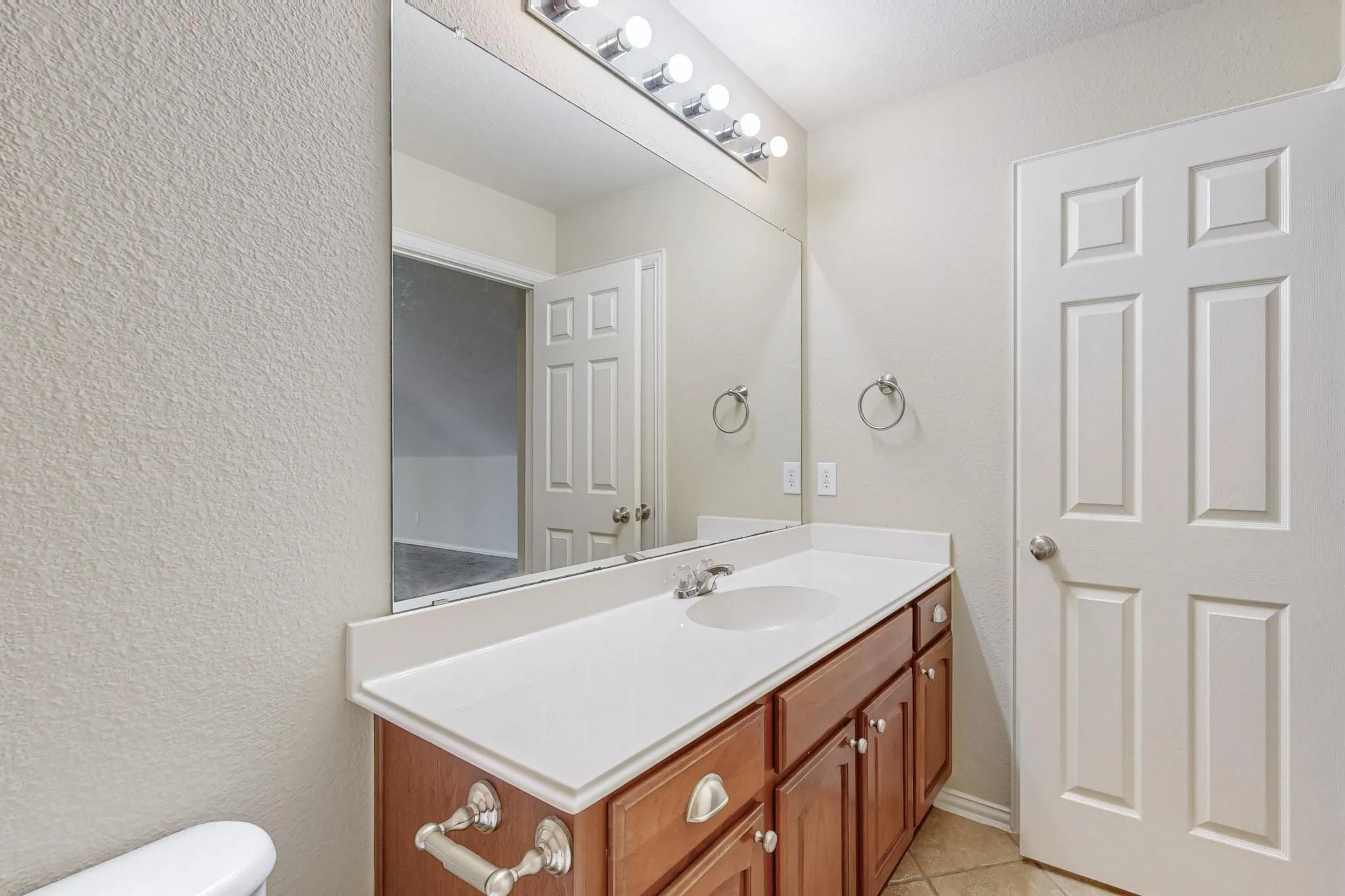 Single Family Residence For Rent in Denton County , 14609 Frisco Ranch Drive, Little Elm, Texas 75068, 4 Bedrooms, 3 Bathrooms, 2 Garage spaces, 3,244 Sqft, built in 2005, Price $2,800, mls#21265294, Real Estate Agent in Little Elm, Homes For Rent in Denton county, Homes For Rent in Little Elm, Realtor in Little Elm Texas, Real Estate Brokerage Independent Realty Texas, Luminita Cordes Realtor