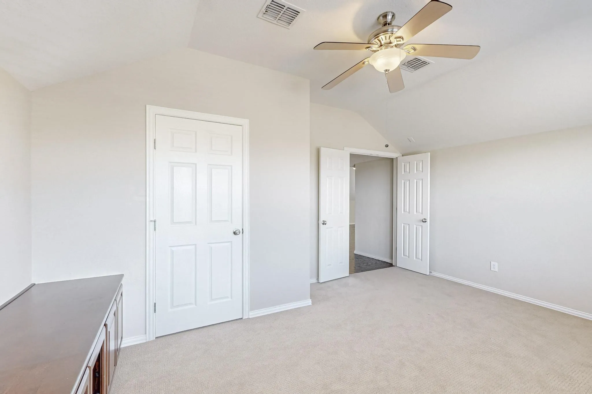 Single Family Residence For Rent in Denton County , 14609 Frisco Ranch Drive, Little Elm, Texas 75068, 4 Bedrooms, 3 Bathrooms, 2 Garage spaces, 3,244 Sqft, built in 2005, Price $2,800, mls#21265294, Real Estate Agent in Little Elm, Homes For Rent in Denton county, Homes For Rent in Little Elm, Realtor in Little Elm Texas, Real Estate Brokerage Independent Realty Texas, Luminita Cordes Realtor