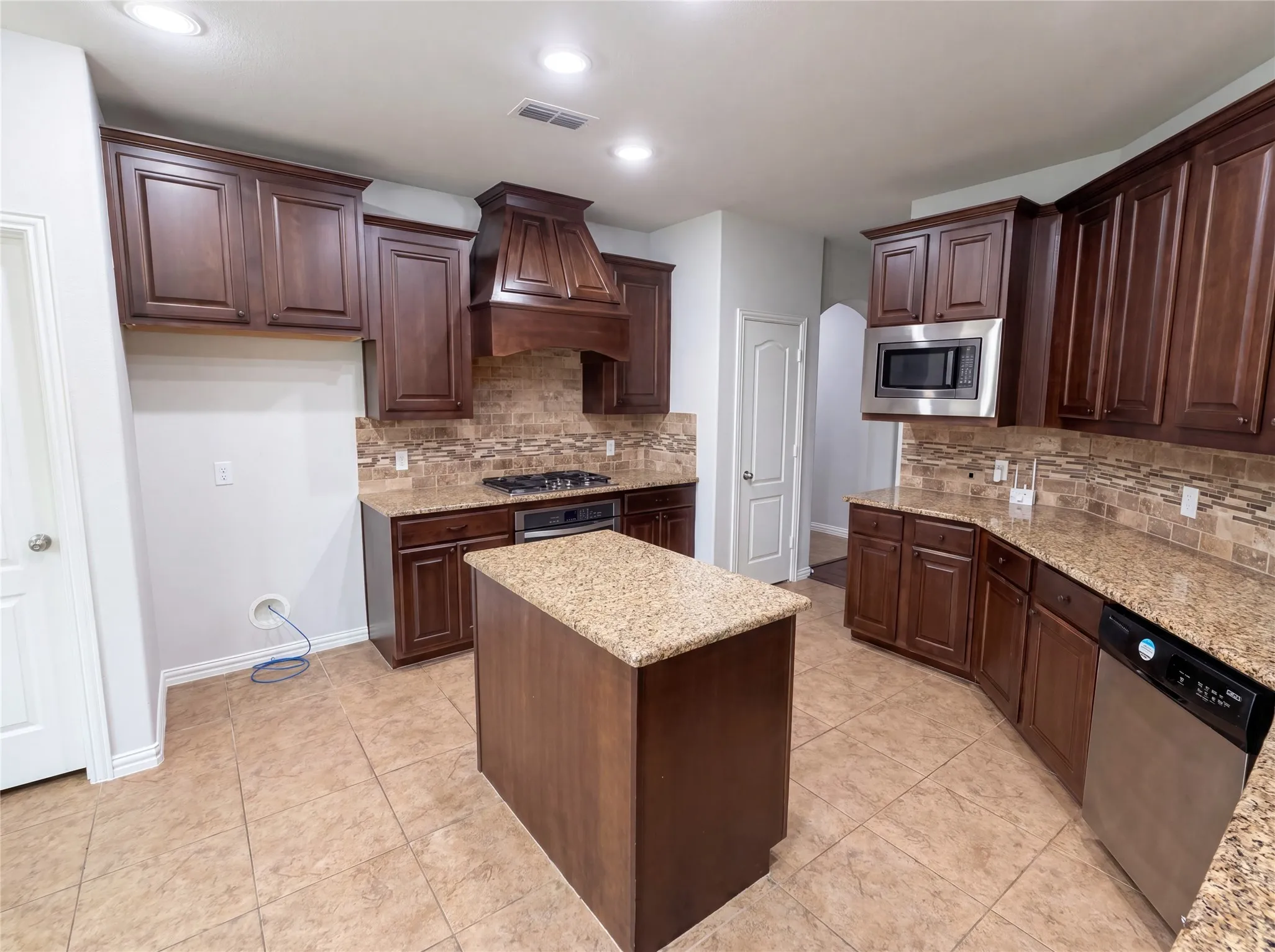 Single Family Residence For Sale in Denton County , 1501 Martin Creek Drive, Little Elm, Texas 75068, 5 Bedroom, 3 Bathroom, 2 Garage spaces, 3,586 Sqft, built in 2013, mls#21265293, Real Estate Agent in Little Elm, Homes For Sale in Denton county, Homes For Sale in Little Elm, Realtor in Little Elm Texas, Real Estate Brokerage Independent Realty Texas, Luminita Cordes Realtor