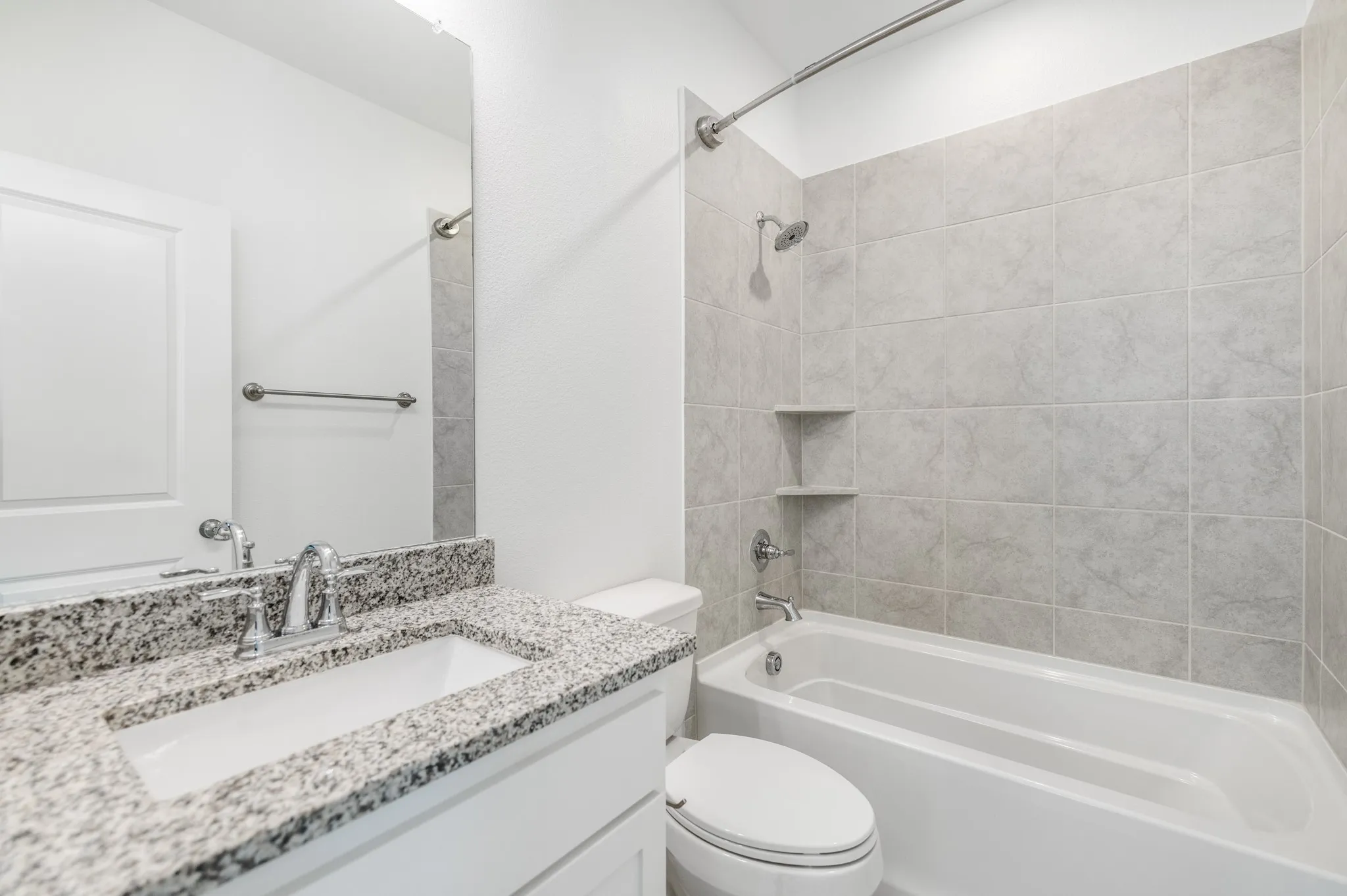 Townhouse For Sale in Tarrant County , 4611 Smokey Quartz Lane, Arlington, Texas 76005, 3 Bedroom, 3 Bathroom, 2 Garage spaces, 2,058 Sqft, built in 2020, mls#21265231, Real Estate Agent in Arlington, Homes For Sale in Tarrant county, Homes For Sale in Arlington, Realtor in Arlington Texas, Real Estate Brokerage Independent Realty Texas, Luminita Cordes Realtor