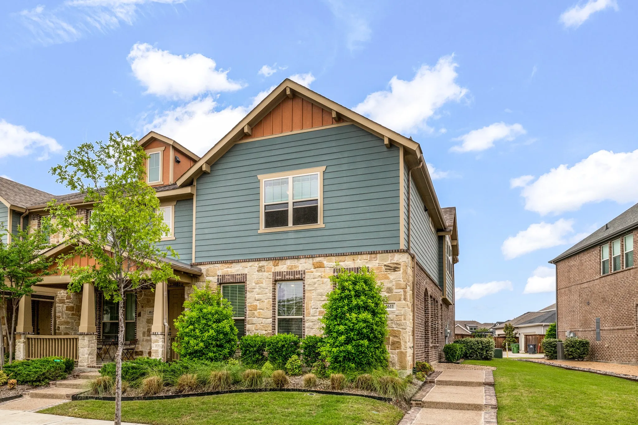 Townhouse For Sale in Tarrant County , 4611 Smokey Quartz Lane, Arlington, Texas 76005, 3 Bedroom, 3 Bathroom, 2 Garage spaces, 2,058 Sqft, built in 2020, mls#21265231, Real Estate Agent in Arlington, Homes For Sale in Tarrant county, Homes For Sale in Arlington, Realtor in Arlington Texas, Real Estate Brokerage Independent Realty Texas, Luminita Cordes Realtor