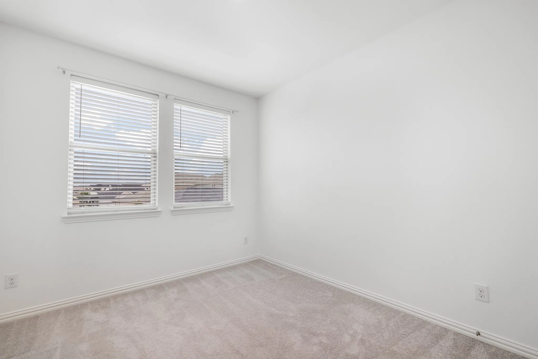 Townhouse For Sale in Tarrant County , 4611 Smokey Quartz Lane, Arlington, Texas 76005, 3 Bedroom, 3 Bathroom, 2 Garage spaces, 2,058 Sqft, built in 2020, mls#21265231, Real Estate Agent in Arlington, Homes For Sale in Tarrant county, Homes For Sale in Arlington, Realtor in Arlington Texas, Real Estate Brokerage Independent Realty Texas, Luminita Cordes Realtor