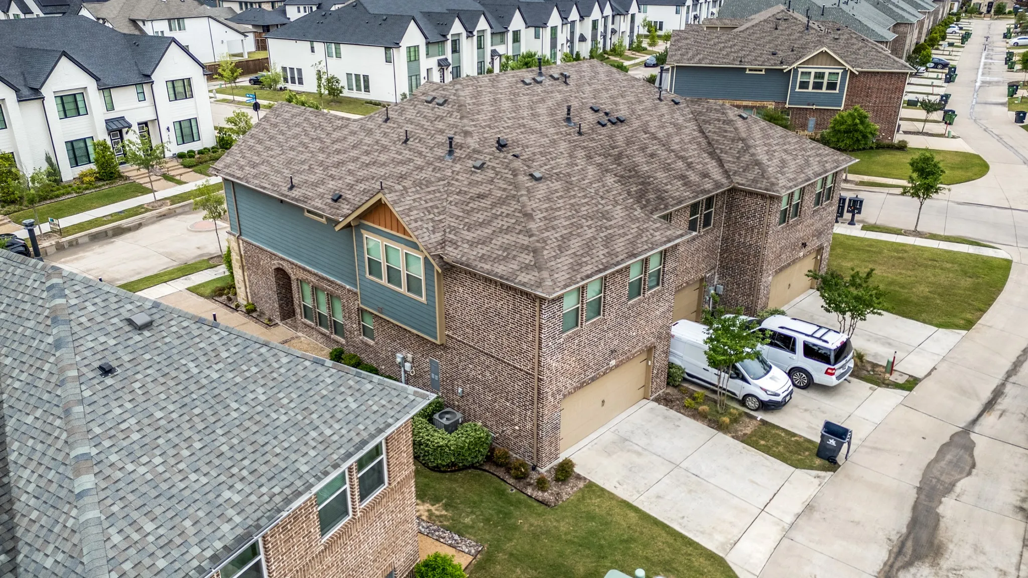 Townhouse For Sale in Tarrant County , 4611 Smokey Quartz Lane, Arlington, Texas 76005, 3 Bedroom, 3 Bathroom, 2 Garage spaces, 2,058 Sqft, built in 2020, mls#21265231, Real Estate Agent in Arlington, Homes For Sale in Tarrant county, Homes For Sale in Arlington, Realtor in Arlington Texas, Real Estate Brokerage Independent Realty Texas, Luminita Cordes Realtor