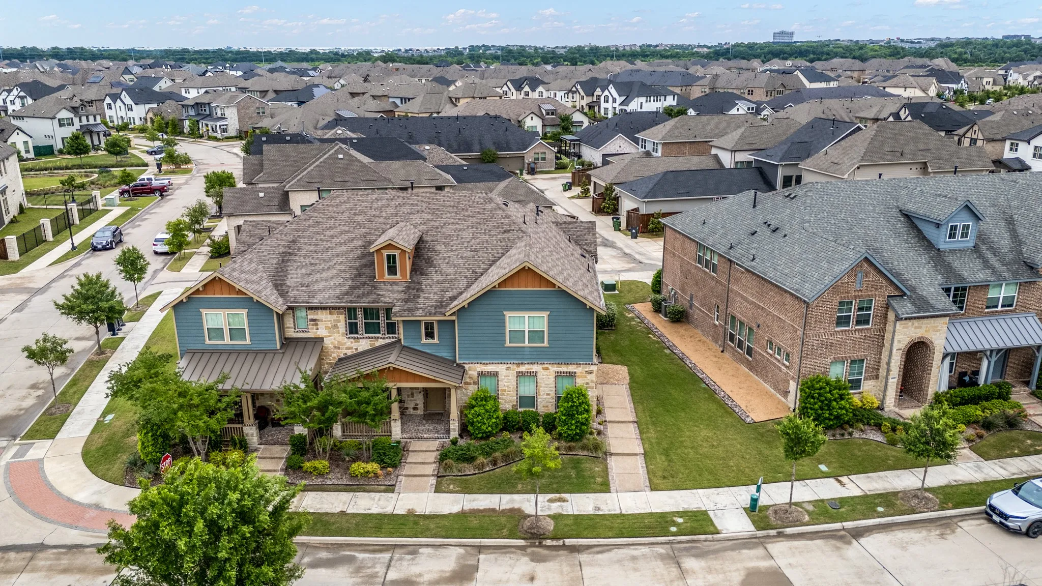 Townhouse For Sale in Tarrant County , 4611 Smokey Quartz Lane, Arlington, Texas 76005, 3 Bedroom, 3 Bathroom, 2 Garage spaces, 2,058 Sqft, built in 2020, mls#21265231, Real Estate Agent in Arlington, Homes For Sale in Tarrant county, Homes For Sale in Arlington, Realtor in Arlington Texas, Real Estate Brokerage Independent Realty Texas, Luminita Cordes Realtor