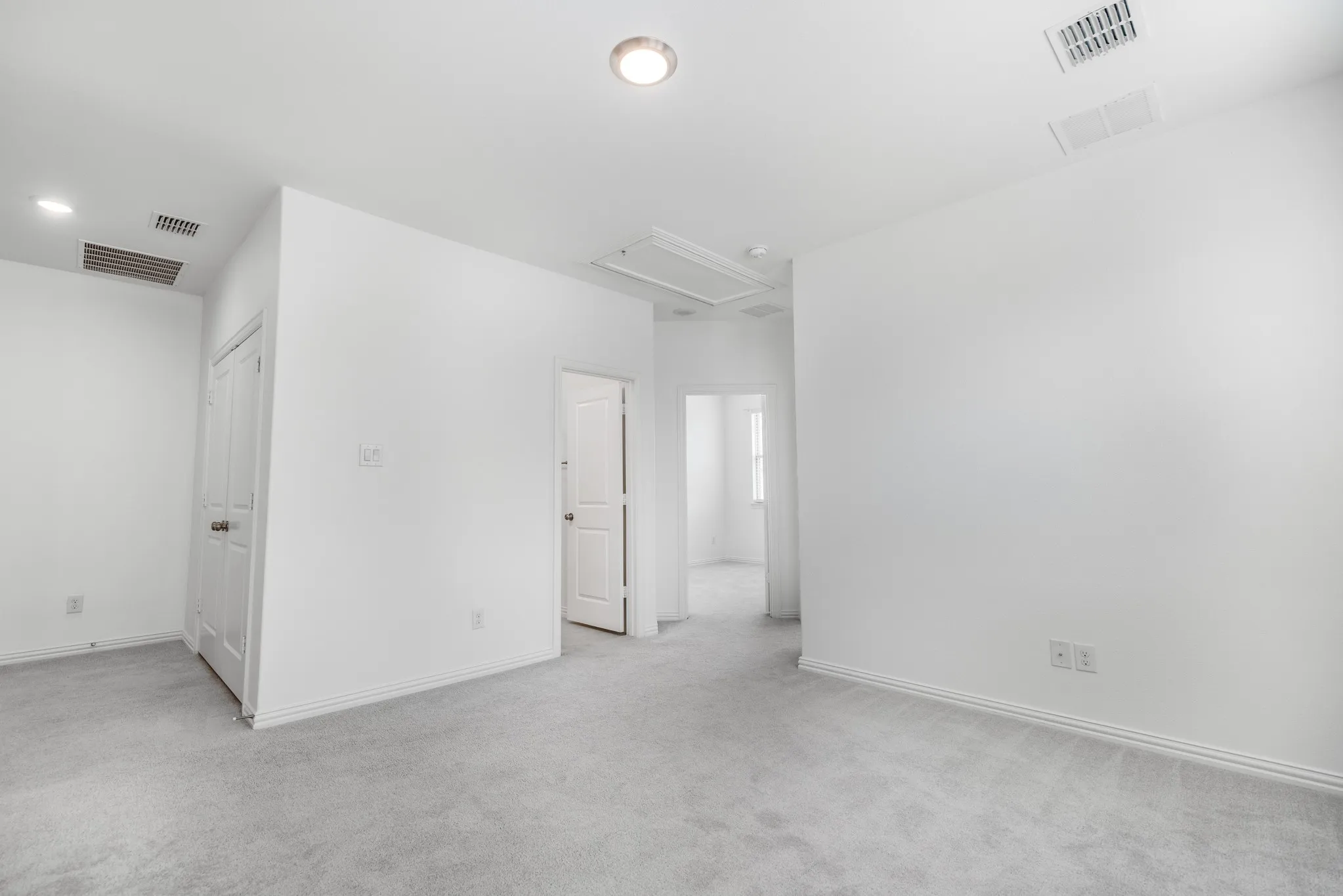 Upstairs Living Room back to the windows