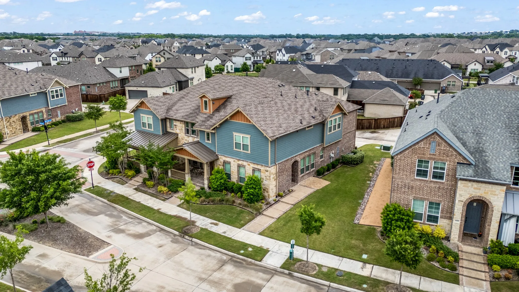 Townhouse For Sale in Tarrant County , 4611 Smokey Quartz Lane, Arlington, Texas 76005, 3 Bedroom, 3 Bathroom, 2 Garage spaces, 2,058 Sqft, built in 2020, mls#21265231, Real Estate Agent in Arlington, Homes For Sale in Tarrant county, Homes For Sale in Arlington, Realtor in Arlington Texas, Real Estate Brokerage Independent Realty Texas, Luminita Cordes Realtor