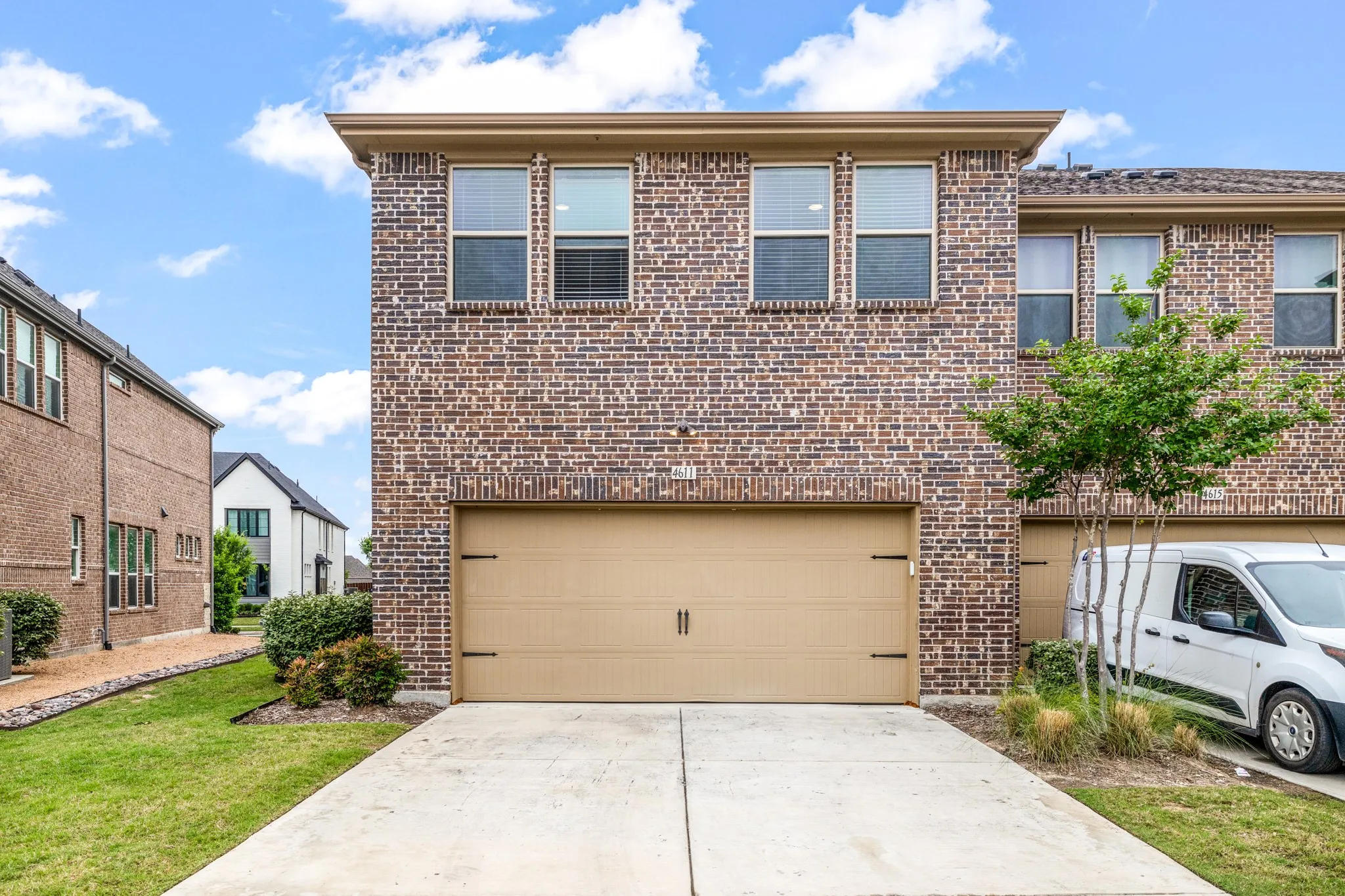Townhouse For Sale in Tarrant County , 4611 Smokey Quartz Lane, Arlington, Texas 76005, 3 Bedroom, 3 Bathroom, 2 Garage spaces, 2,058 Sqft, built in 2020, mls#21265231, Real Estate Agent in Arlington, Homes For Sale in Tarrant county, Homes For Sale in Arlington, Realtor in Arlington Texas, Real Estate Brokerage Independent Realty Texas, Luminita Cordes Realtor