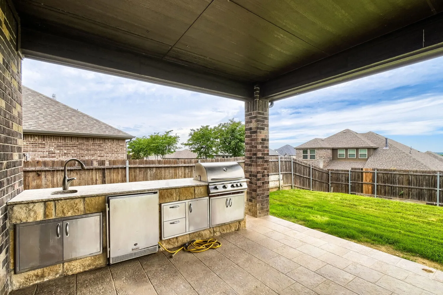 Single Family Residence For Sale in Johnson County , 138 Fairweather Drive, Burleson, Texas 76028, 5 Bedroom, 4 Bathroom, 2 Garage spaces, 3,731 Sqft, built in 2016, mls#21227821, Real Estate Agent in Burleson, Homes For Sale in Johnson county, Homes For Sale in Burleson, Realtor in Burleson Texas, Real Estate Brokerage Independent Realty Texas, Luminita Cordes Realtor