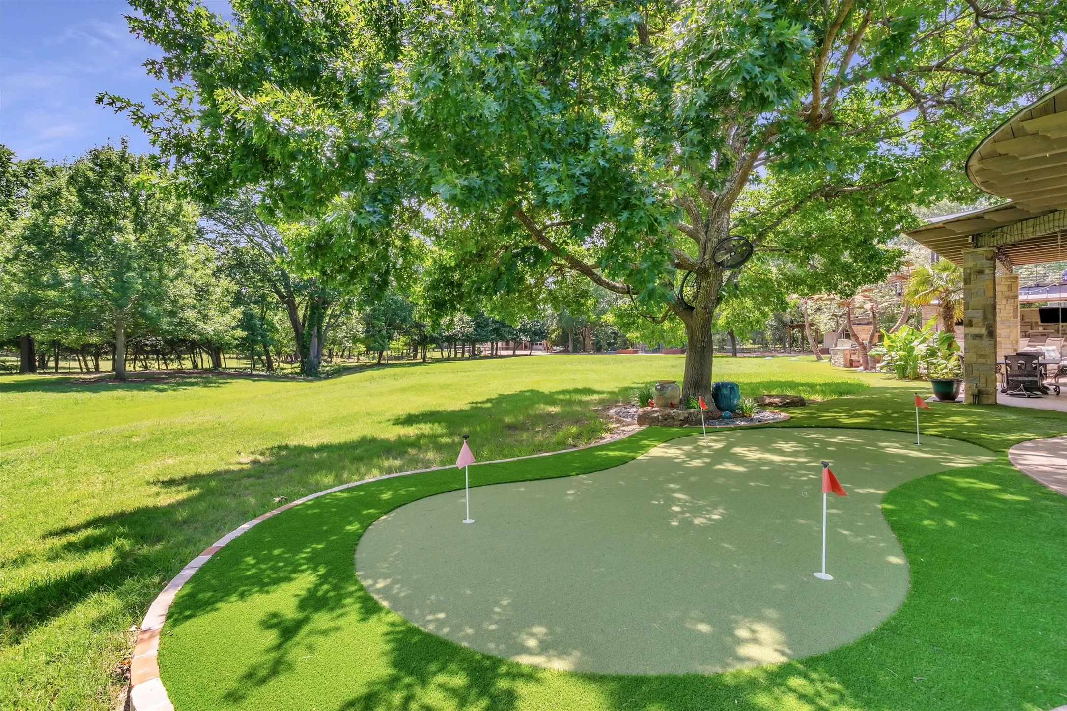 Anyone for a putting contest>