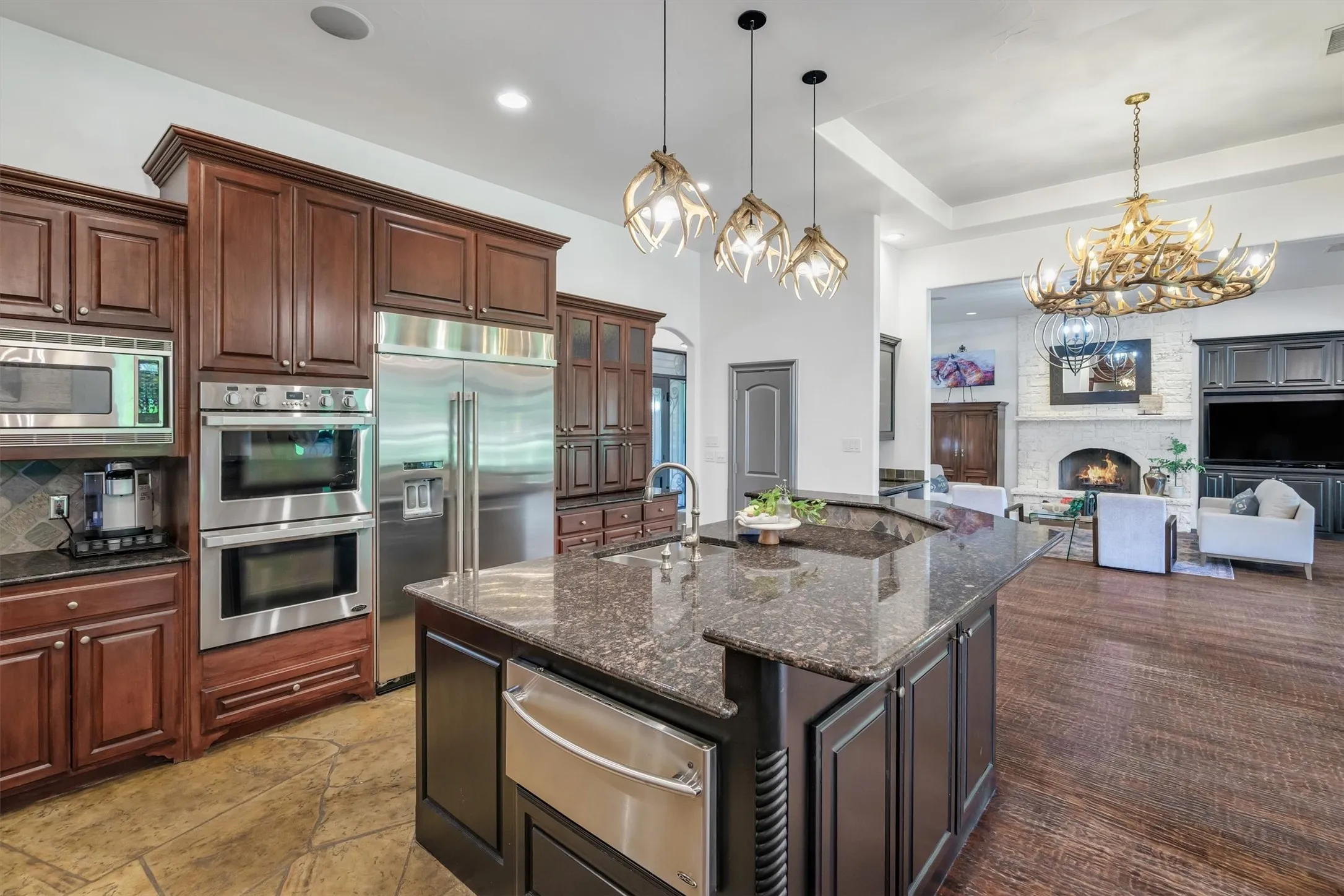 Single Family Residence For Sale in Collin County , 5310 Estate Lane, Parker, Texas 75094, 5 Bedroom, 6 Bathroom, 8 Garage spaces, 5,354 Sqft, built in 1988, mls#21211305, Real Estate Agent in Parker, Homes For Sale in Collin county, Homes For Sale in Parker, Realtor in Parker Texas, Real Estate Brokerage Independent Realty Texas, Luminita Cordes Realtor