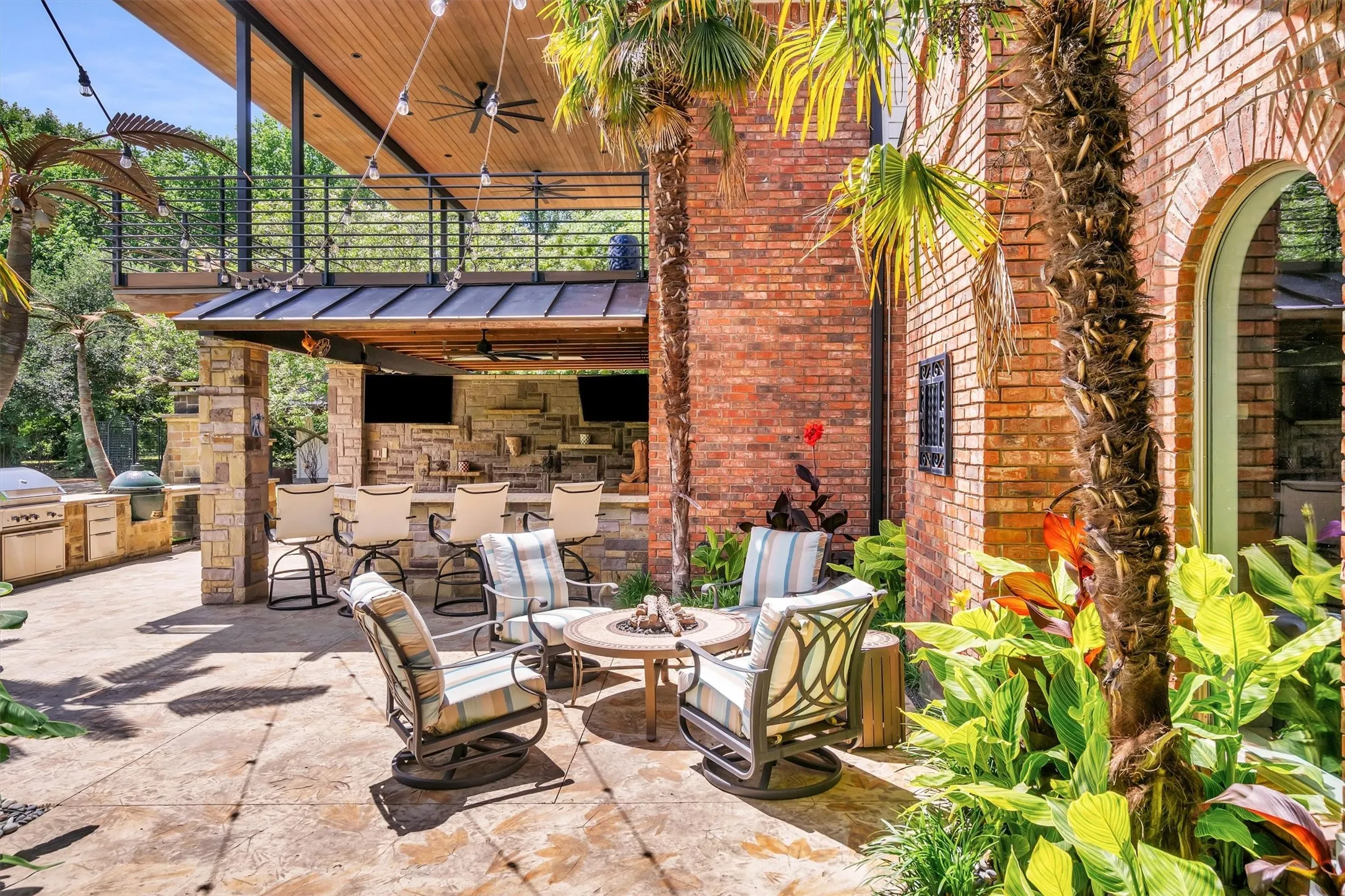 The ultimate back yard for entertaining!