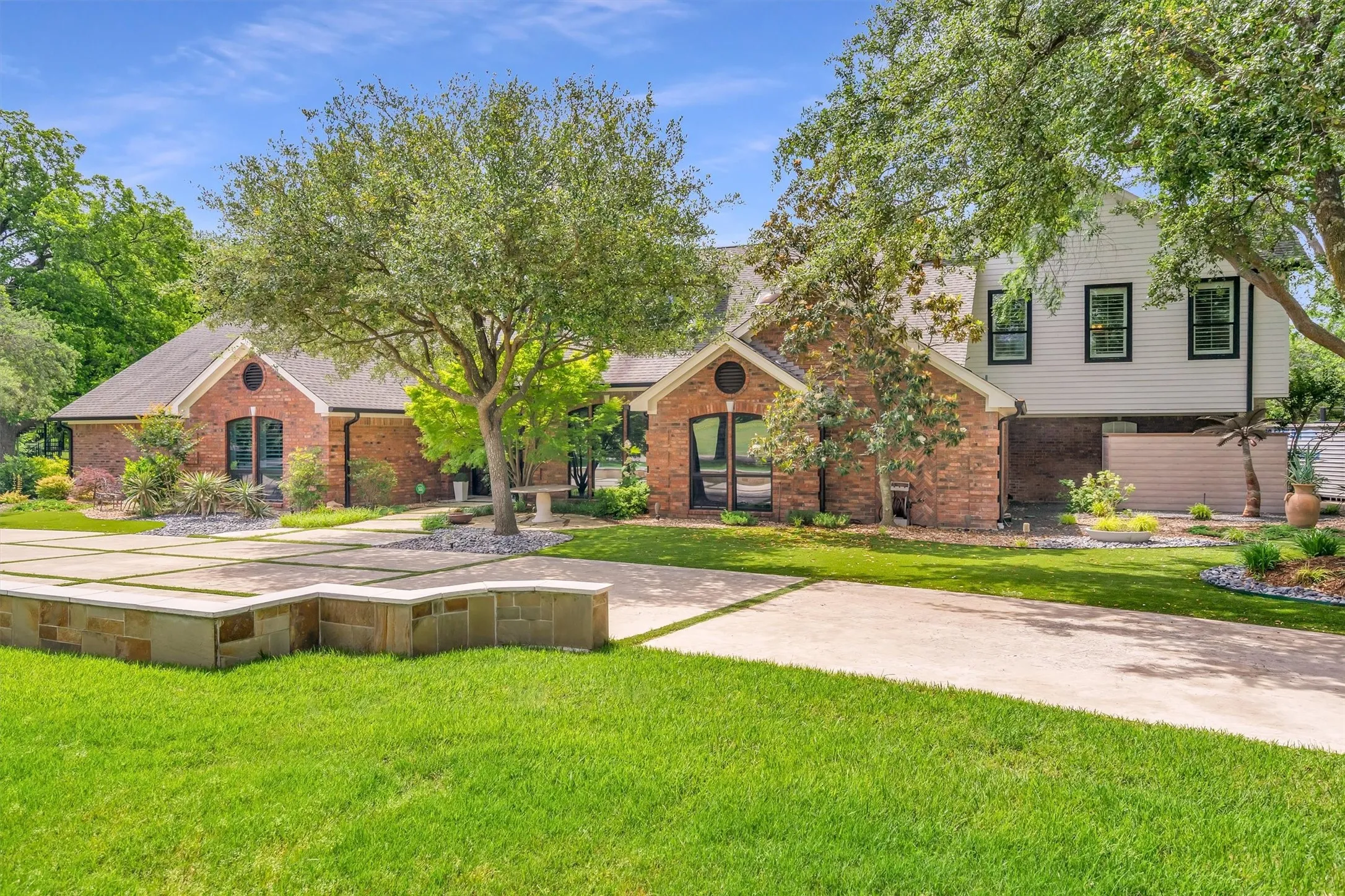 Single Family Residence For Sale in Collin County , 5310 Estate Lane, Parker, Texas 75094, 5 Bedroom, 6 Bathroom, 8 Garage spaces, 5,354 Sqft, built in 1988, mls#21211305, Real Estate Agent in Parker, Homes For Sale in Collin county, Homes For Sale in Parker, Realtor in Parker Texas, Real Estate Brokerage Independent Realty Texas, Luminita Cordes Realtor