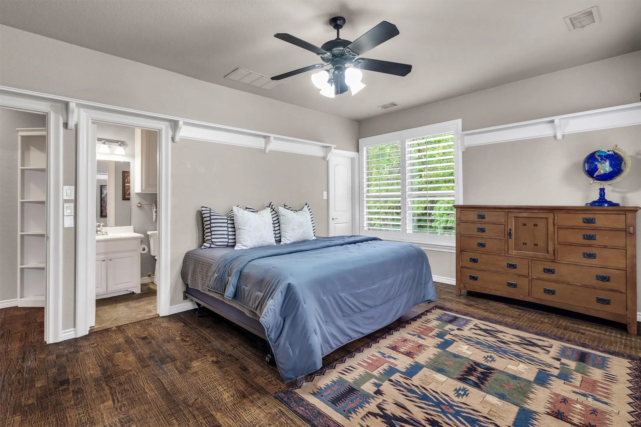 Upstairs bedroom with connected full bath.