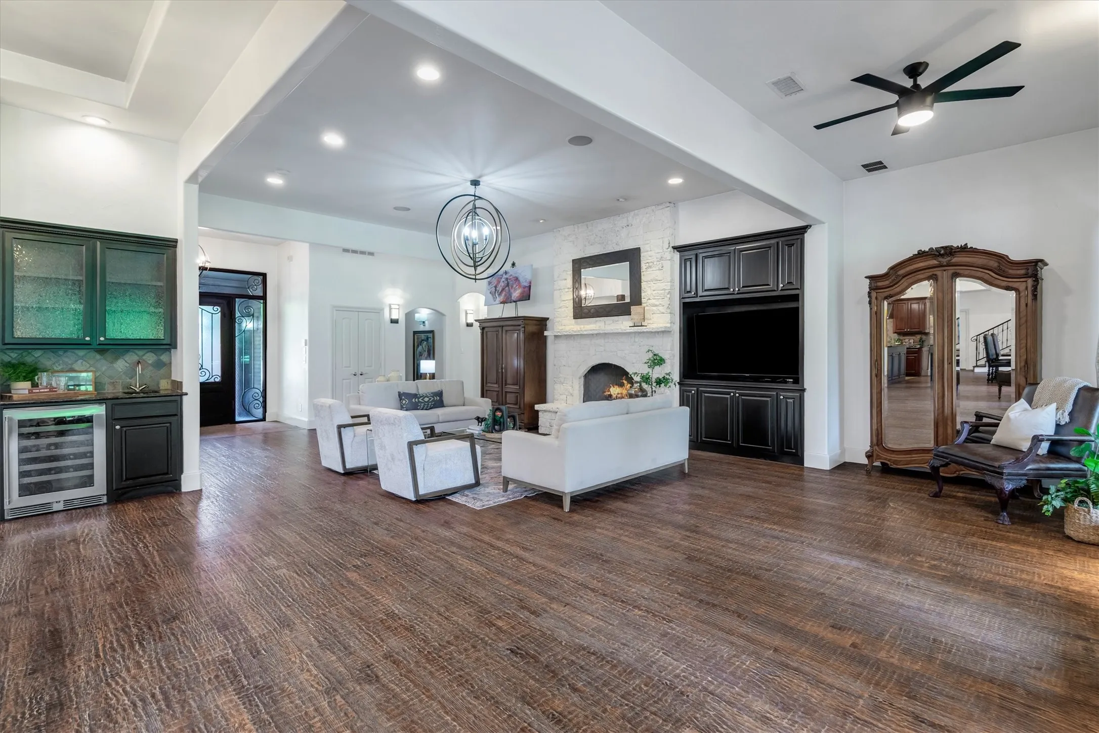 Single Family Residence For Sale in Collin County , 5310 Estate Lane, Parker, Texas 75094, 5 Bedroom, 6 Bathroom, 8 Garage spaces, 5,354 Sqft, built in 1988, mls#21211305, Real Estate Agent in Parker, Homes For Sale in Collin county, Homes For Sale in Parker, Realtor in Parker Texas, Real Estate Brokerage Independent Realty Texas, Luminita Cordes Realtor