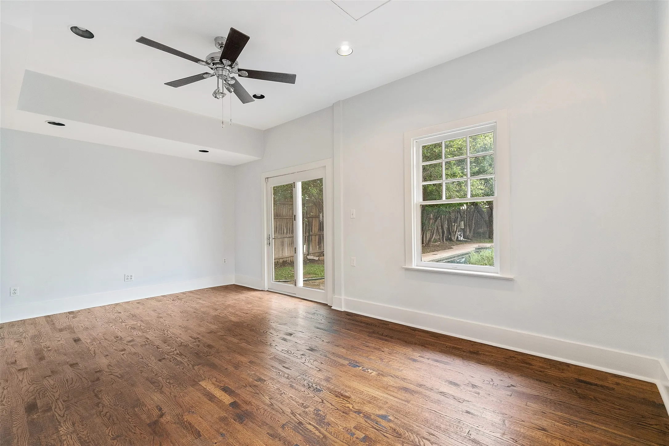 Single Family Residence For Rent in Dallas County , 4313 avondale Avenue, Dallas, Texas 75219, 4 Bedroom, 2 Bathroom, Garage spaces, 2,832 Sqft, built in 1929, mls#21265333, Real Estate Agent in Dallas, Homes For Rent in Dallas county, Homes For Rent in Dallas, Realtor in Dallas Texas, Real Estate Brokerage Independent Realty Texas, Luminita Cordes Realtor