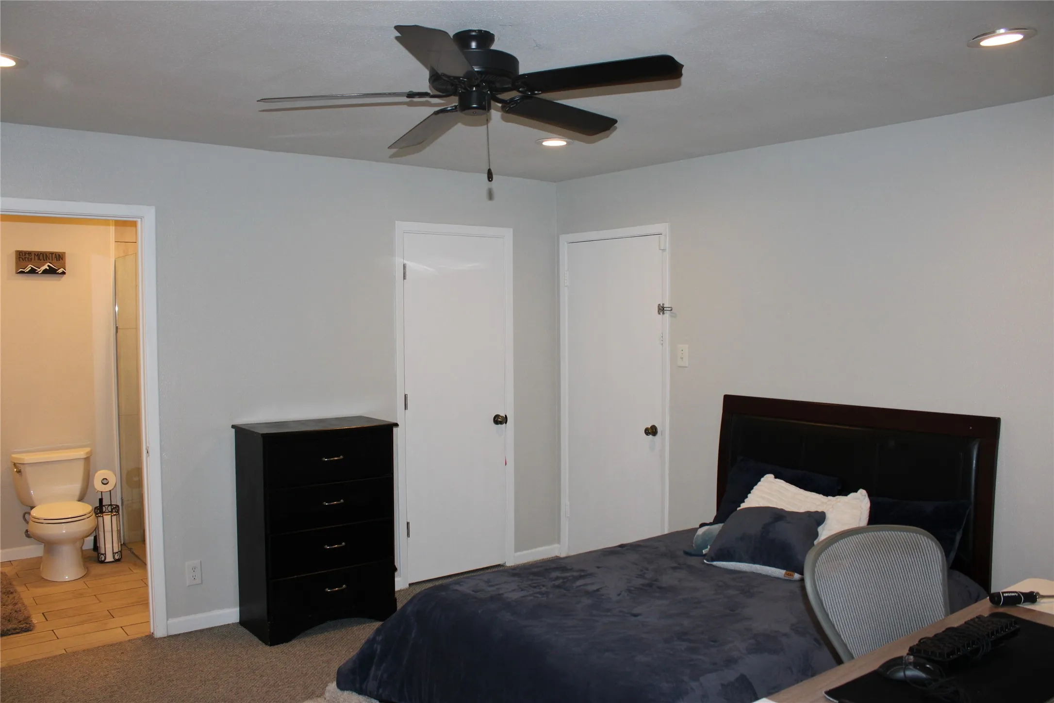 Single Family Residence For Sale in Mc Lennan County , 4900 Lake Hurst Drive, Waco, Texas 76710, 4 Bedroom, 3 Bathroom, 2 Garage spaces, 2,168 Sqft, built in 1965, mls#21265338, Real Estate Agent in Waco, Homes For Sale in Mc Lennan county, Homes For Sale in Waco, Realtor in Waco Texas, Real Estate Brokerage Independent Realty Texas, Luminita Cordes Realtor