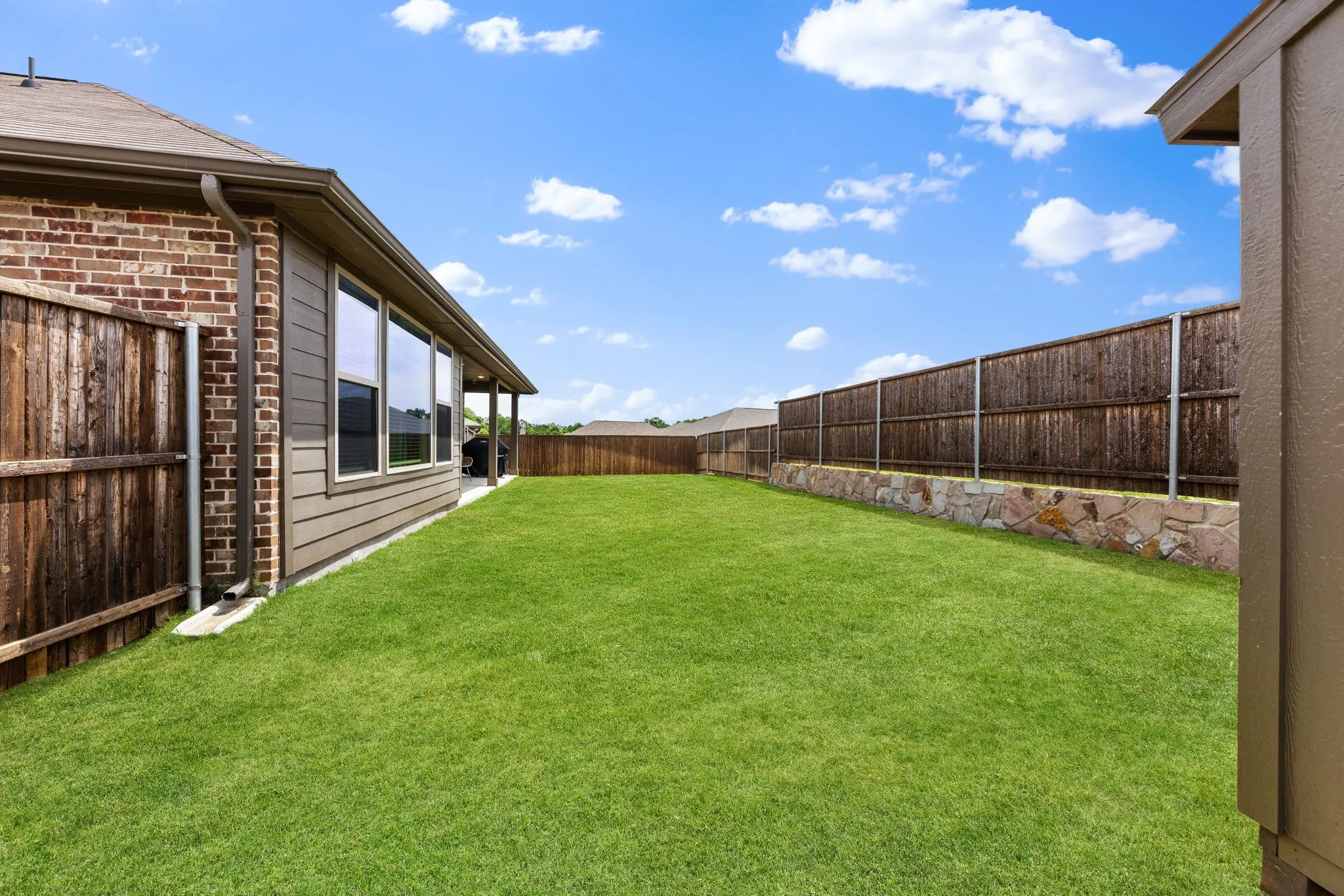 Single Family Residence For Sale in Collin County , 2320 Atlantic Avenue, Anna, Texas 75409, 4 Bedroom, 2 Bathroom, 2 Garage spaces, 2,064 Sqft, built in 2022, mls#21265320, Real Estate Agent in Anna, Homes For Sale in Collin county, Homes For Sale in Anna, Realtor in Anna Texas, Real Estate Brokerage Independent Realty Texas, Luminita Cordes Realtor