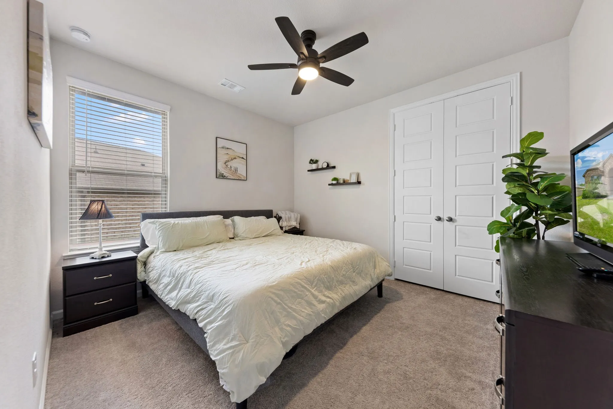 Single Family Residence For Sale in Collin County , 2320 Atlantic Avenue, Anna, Texas 75409, 4 Bedroom, 2 Bathroom, 2 Garage spaces, 2,064 Sqft, built in 2022, mls#21265320, Real Estate Agent in Anna, Homes For Sale in Collin county, Homes For Sale in Anna, Realtor in Anna Texas, Real Estate Brokerage Independent Realty Texas, Luminita Cordes Realtor