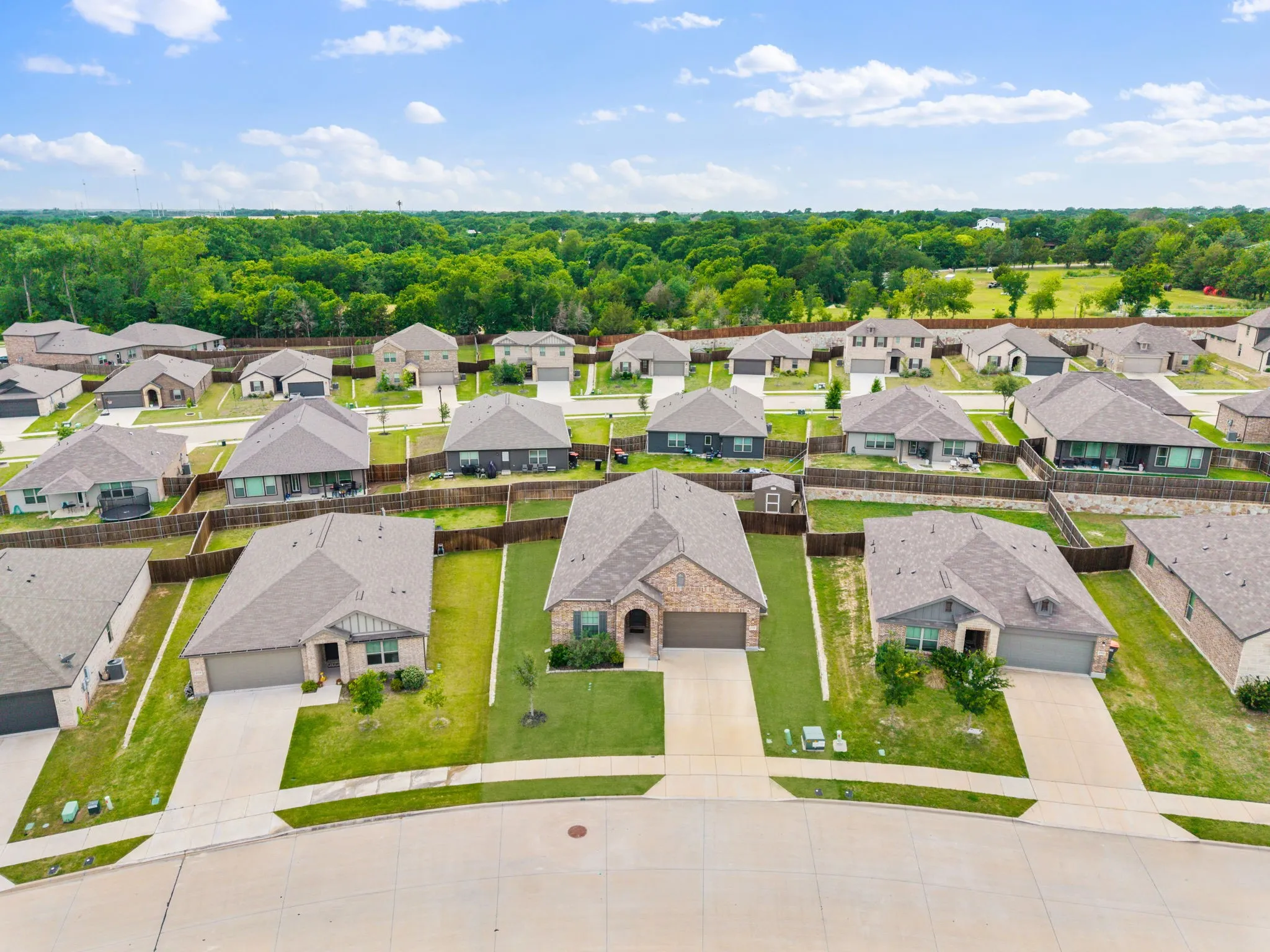 Single Family Residence For Sale in Collin County , 2320 Atlantic Avenue, Anna, Texas 75409, 4 Bedroom, 2 Bathroom, 2 Garage spaces, 2,064 Sqft, built in 2022, mls#21265320, Real Estate Agent in Anna, Homes For Sale in Collin county, Homes For Sale in Anna, Realtor in Anna Texas, Real Estate Brokerage Independent Realty Texas, Luminita Cordes Realtor