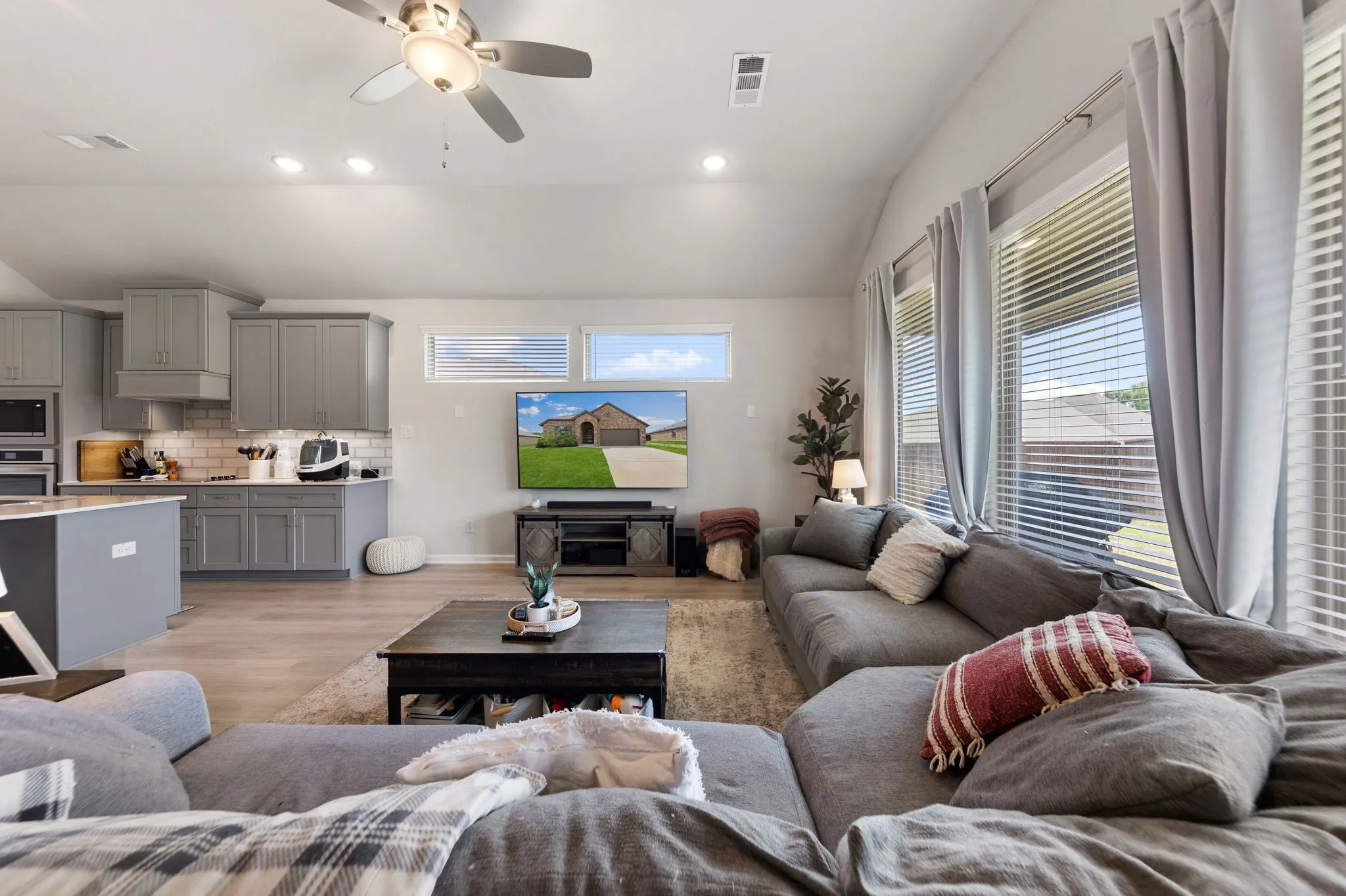 Single Family Residence For Sale in Collin County , 2320 Atlantic Avenue, Anna, Texas 75409, 4 Bedroom, 2 Bathroom, 2 Garage spaces, 2,064 Sqft, built in 2022, mls#21265320, Real Estate Agent in Anna, Homes For Sale in Collin county, Homes For Sale in Anna, Realtor in Anna Texas, Real Estate Brokerage Independent Realty Texas, Luminita Cordes Realtor
