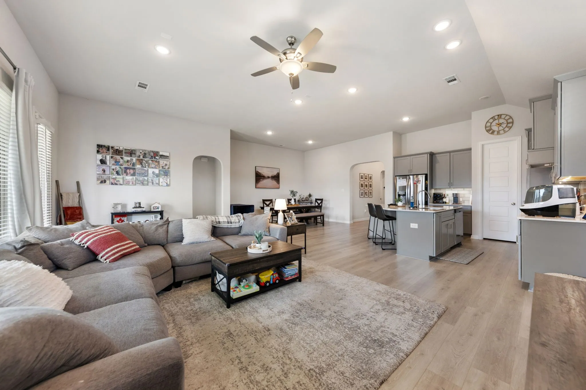 Single Family Residence For Sale in Collin County , 2320 Atlantic Avenue, Anna, Texas 75409, 4 Bedroom, 2 Bathroom, 2 Garage spaces, 2,064 Sqft, built in 2022, mls#21265320, Real Estate Agent in Anna, Homes For Sale in Collin county, Homes For Sale in Anna, Realtor in Anna Texas, Real Estate Brokerage Independent Realty Texas, Luminita Cordes Realtor