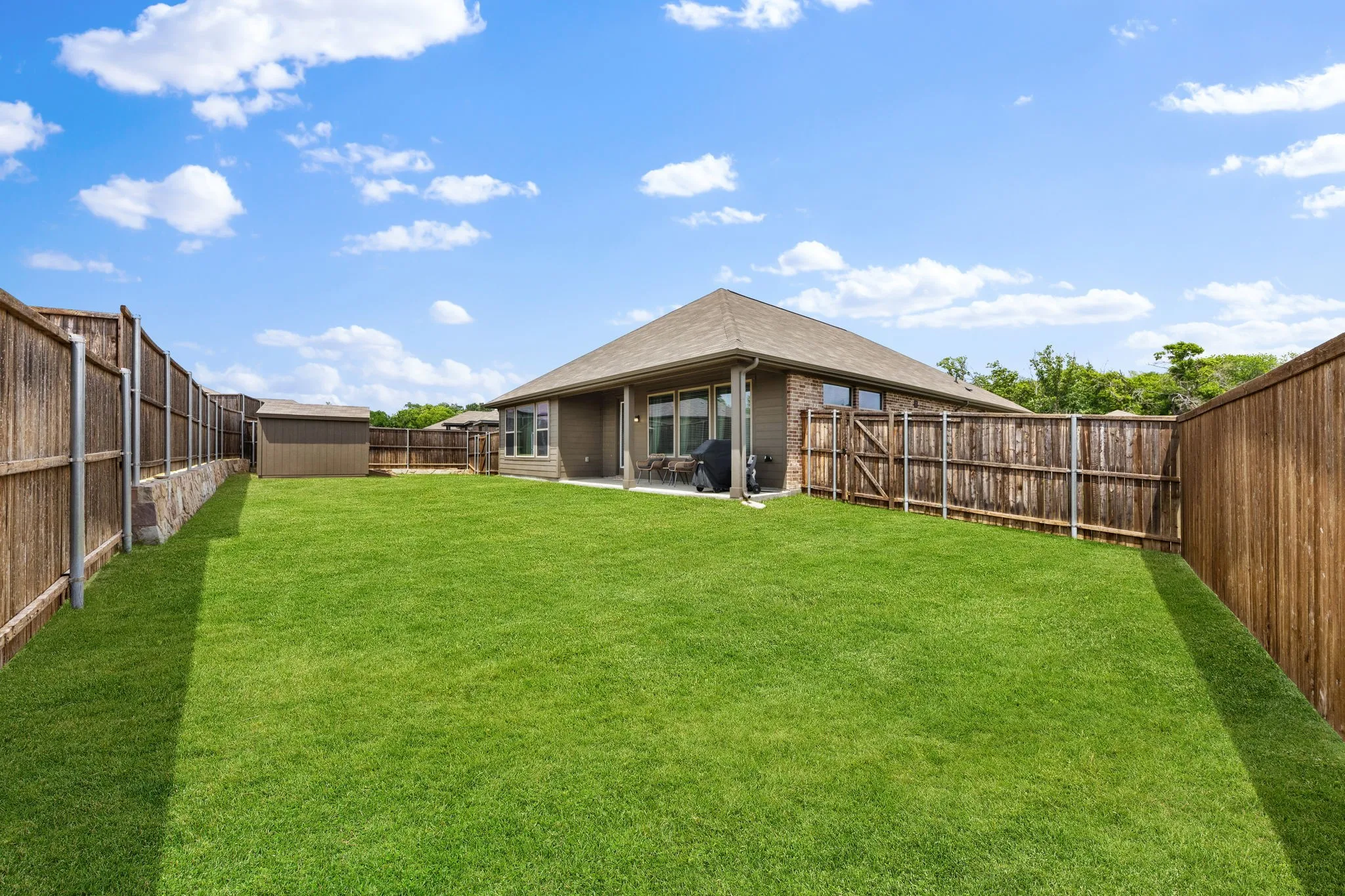Single Family Residence For Sale in Collin County , 2320 Atlantic Avenue, Anna, Texas 75409, 4 Bedroom, 2 Bathroom, 2 Garage spaces, 2,064 Sqft, built in 2022, mls#21265320, Real Estate Agent in Anna, Homes For Sale in Collin county, Homes For Sale in Anna, Realtor in Anna Texas, Real Estate Brokerage Independent Realty Texas, Luminita Cordes Realtor