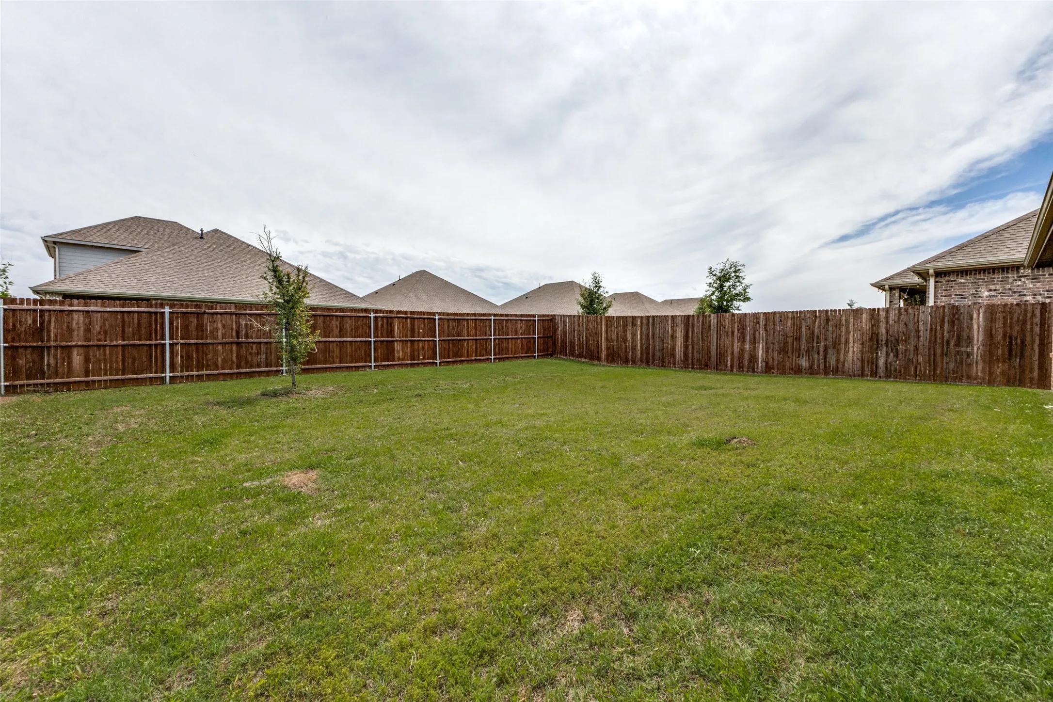 Single Family Residence For Sale in Collin County , 756 Daybreak Lane, Lavon, Texas 75166, 4 Bedrooms, 2 Bathrooms, 2 Garage spaces, 1,592 Sqft, built in 2023, Price $270,000, mls#21265355, Real Estate Agent in Lavon, Homes For Sale in Collin county, Homes For Sale in Lavon, Realtor in Lavon Texas, Real Estate Brokerage Independent Realty Texas, Luminita Cordes Realtor