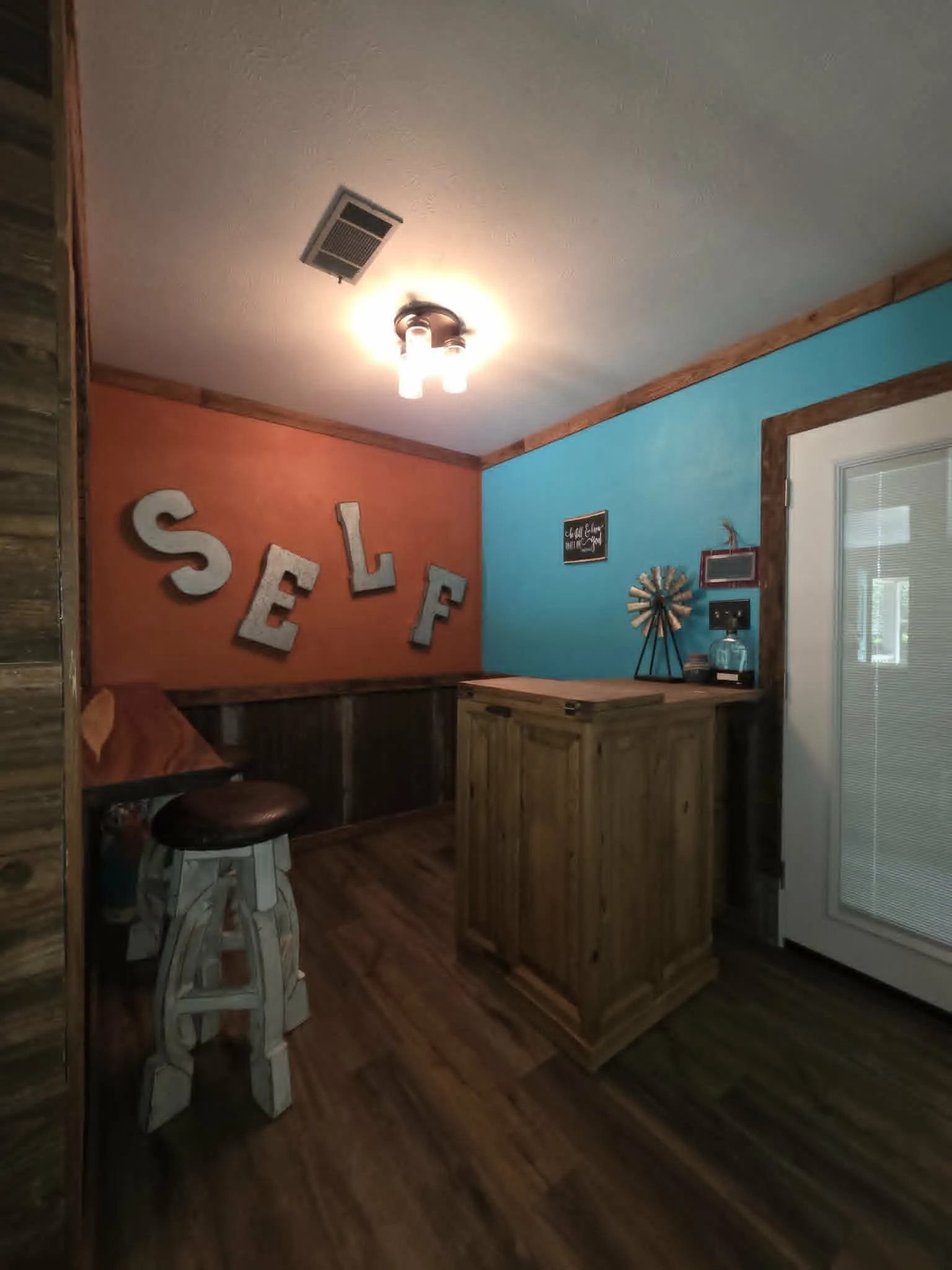 Single Family Residence For Sale in Freestone County , 900 S 8th Avenue, Teague, Texas 75860, 3 Bedroom, 2 Bathroom, Garage spaces, 1,556 Sqft, built in 1986, mls#21265323, Real Estate Agent in Teague, Homes For Sale in Freestone county, Homes For Sale in Teague, Realtor in Teague Texas, Real Estate Brokerage Independent Realty Texas, Luminita Cordes Realtor