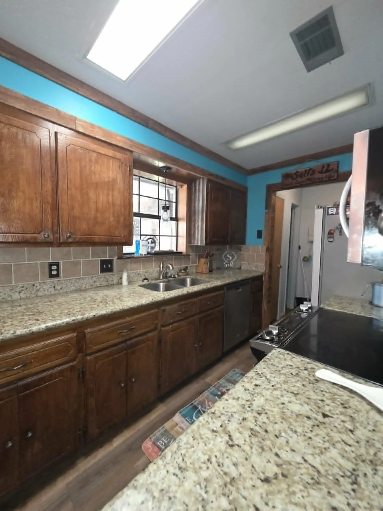Single Family Residence For Sale in Freestone County , 900 S 8th Avenue, Teague, Texas 75860, 3 Bedroom, 2 Bathroom, Garage spaces, 1,556 Sqft, built in 1986, mls#21265323, Real Estate Agent in Teague, Homes For Sale in Freestone county, Homes For Sale in Teague, Realtor in Teague Texas, Real Estate Brokerage Independent Realty Texas, Luminita Cordes Realtor